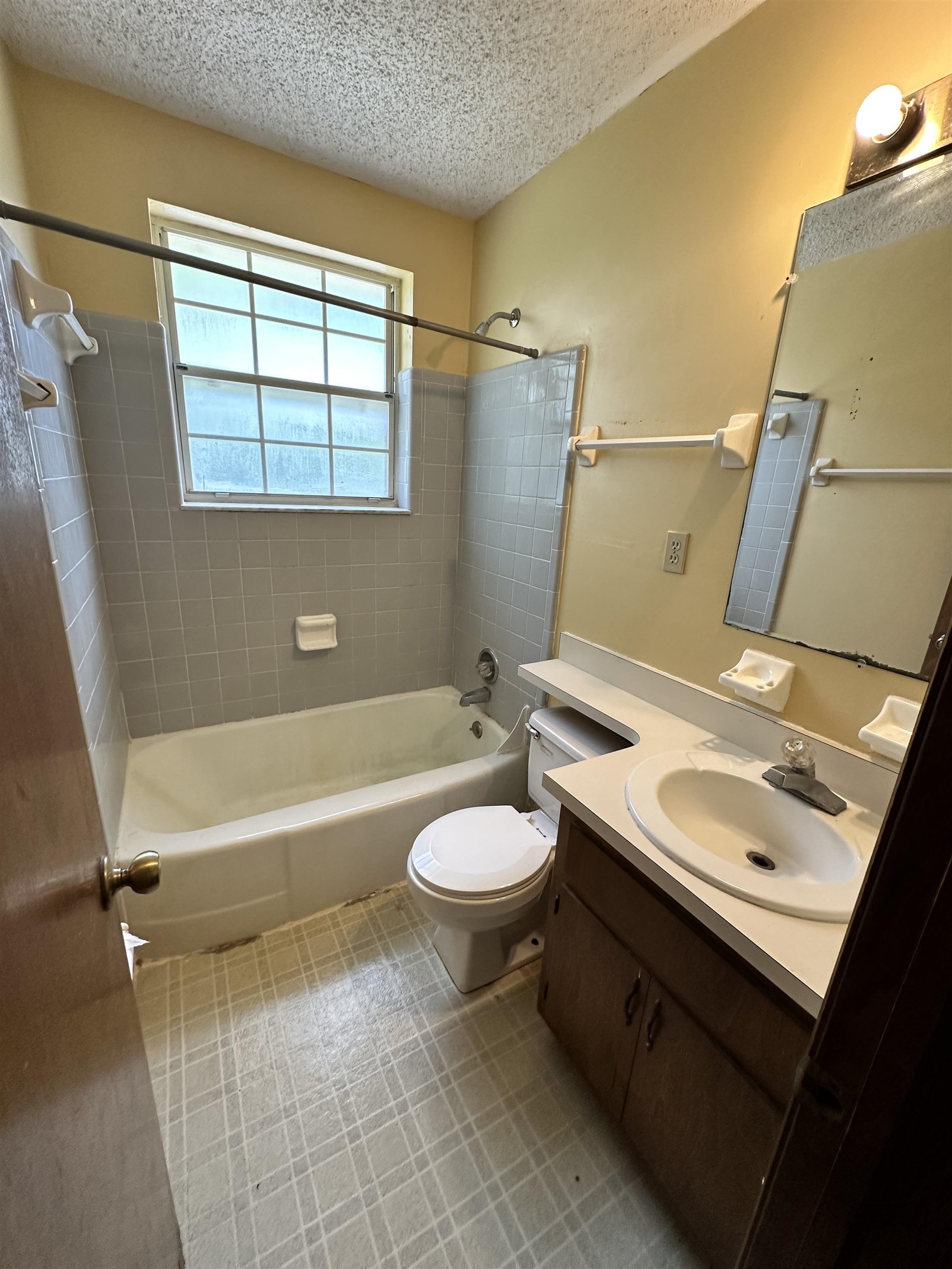 652 & 654 Miccosukee Road Unit: -