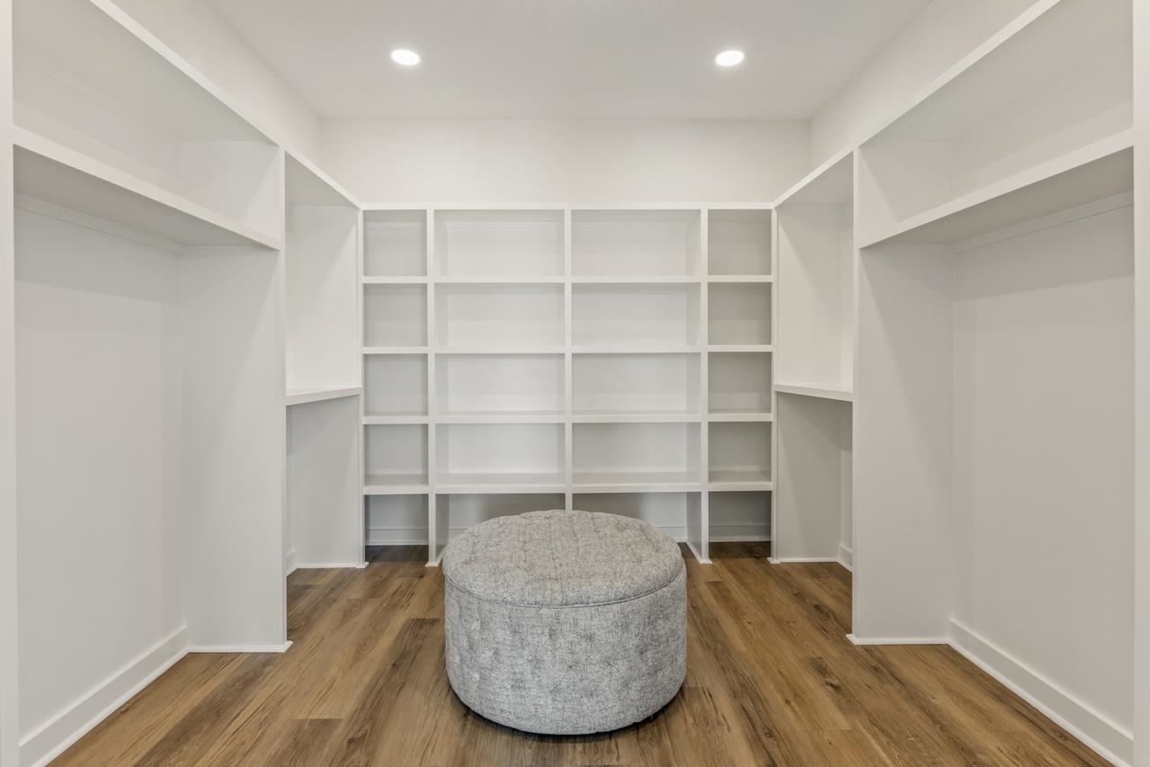 3880 Ardmore Lane