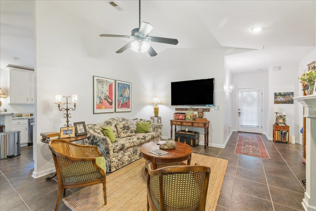 2922 Bay Shore Drive