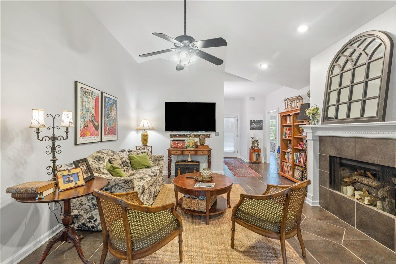 2922 Bay Shore Drive