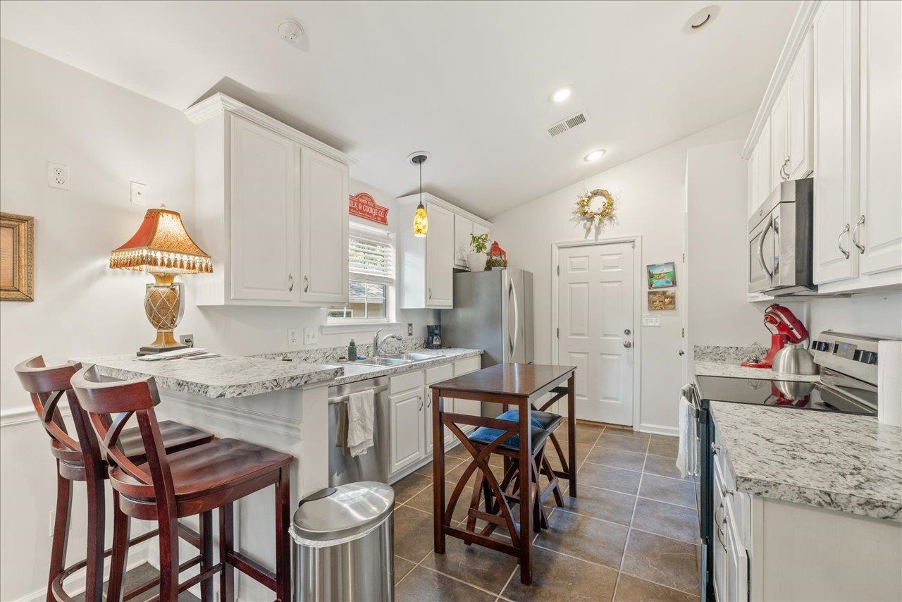 2922 Bay Shore Drive
