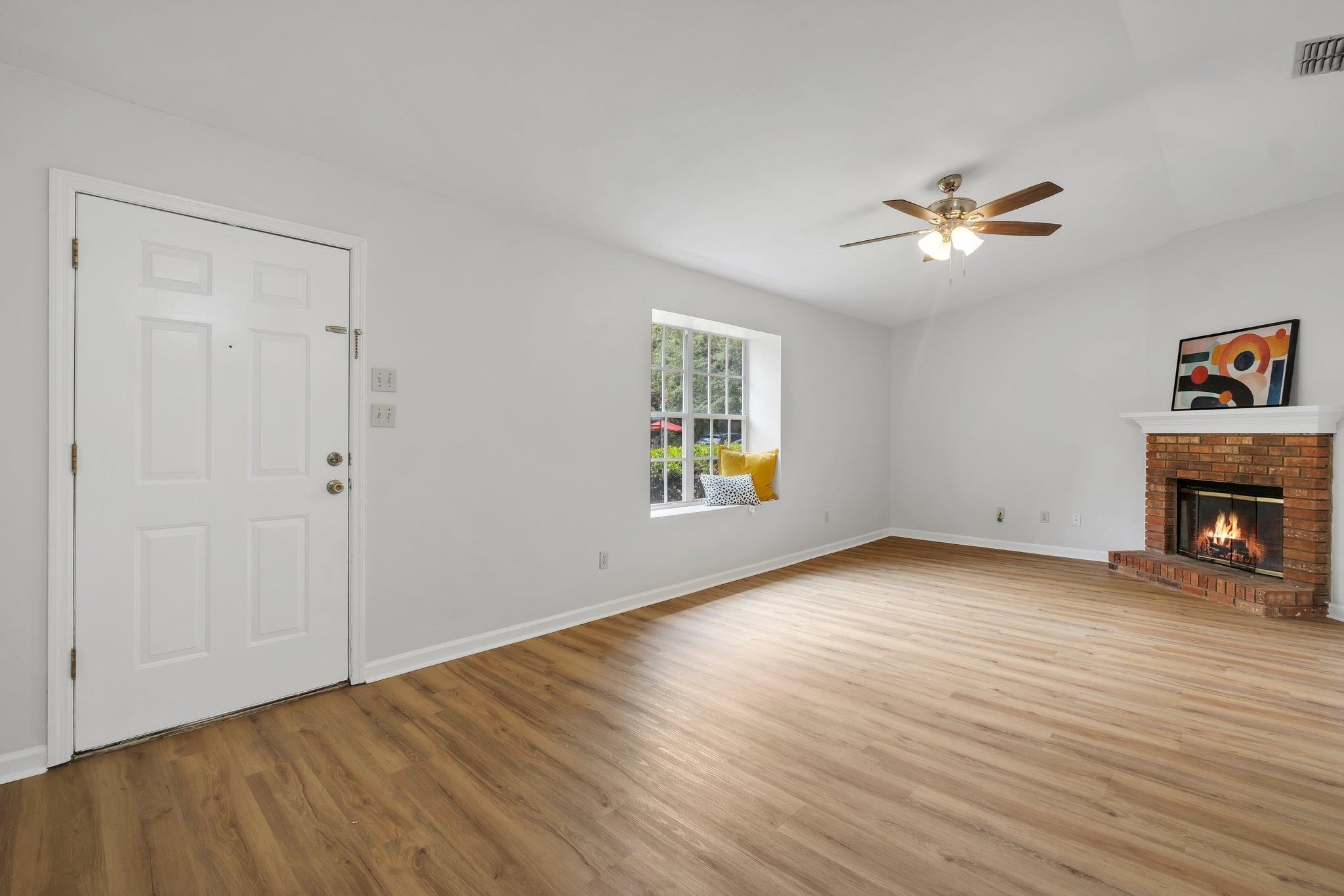 382 W Richview Park Circle