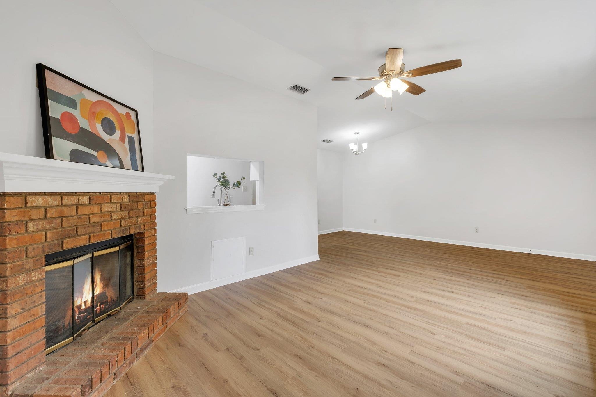 382 W Richview Park Circle