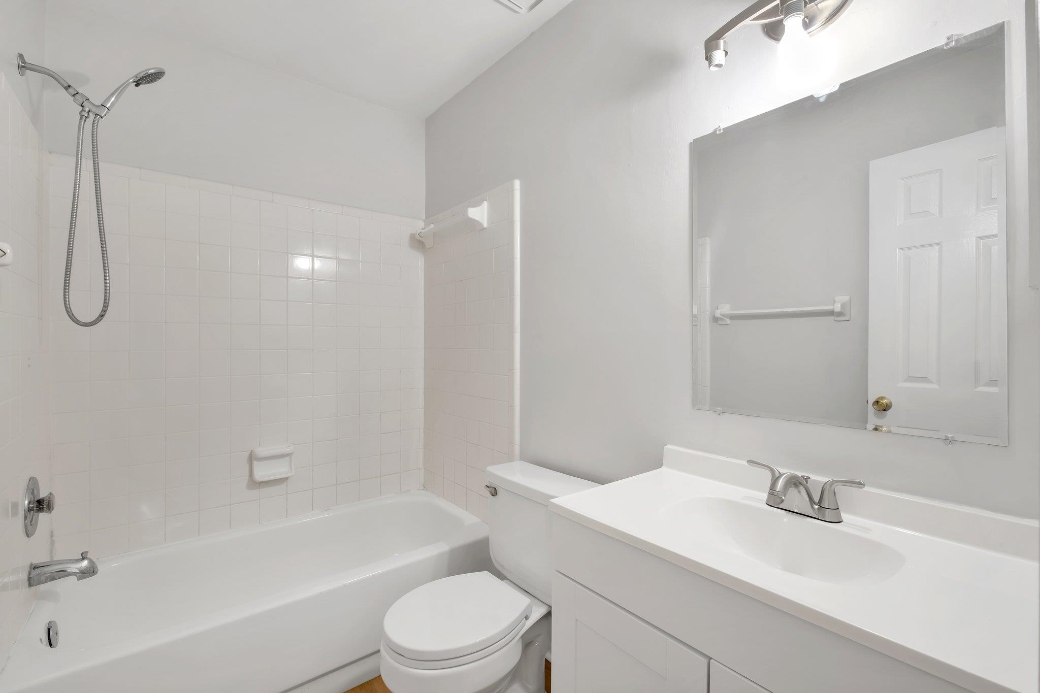 382 W Richview Park Circle