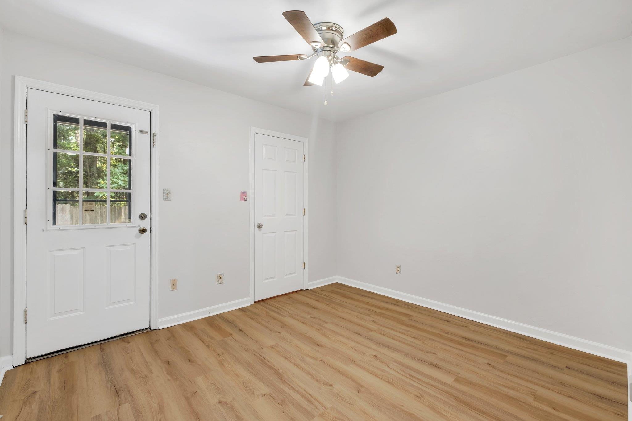 382 W Richview Park Circle