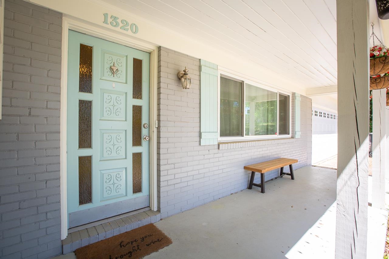 1320 W Tharpe Street