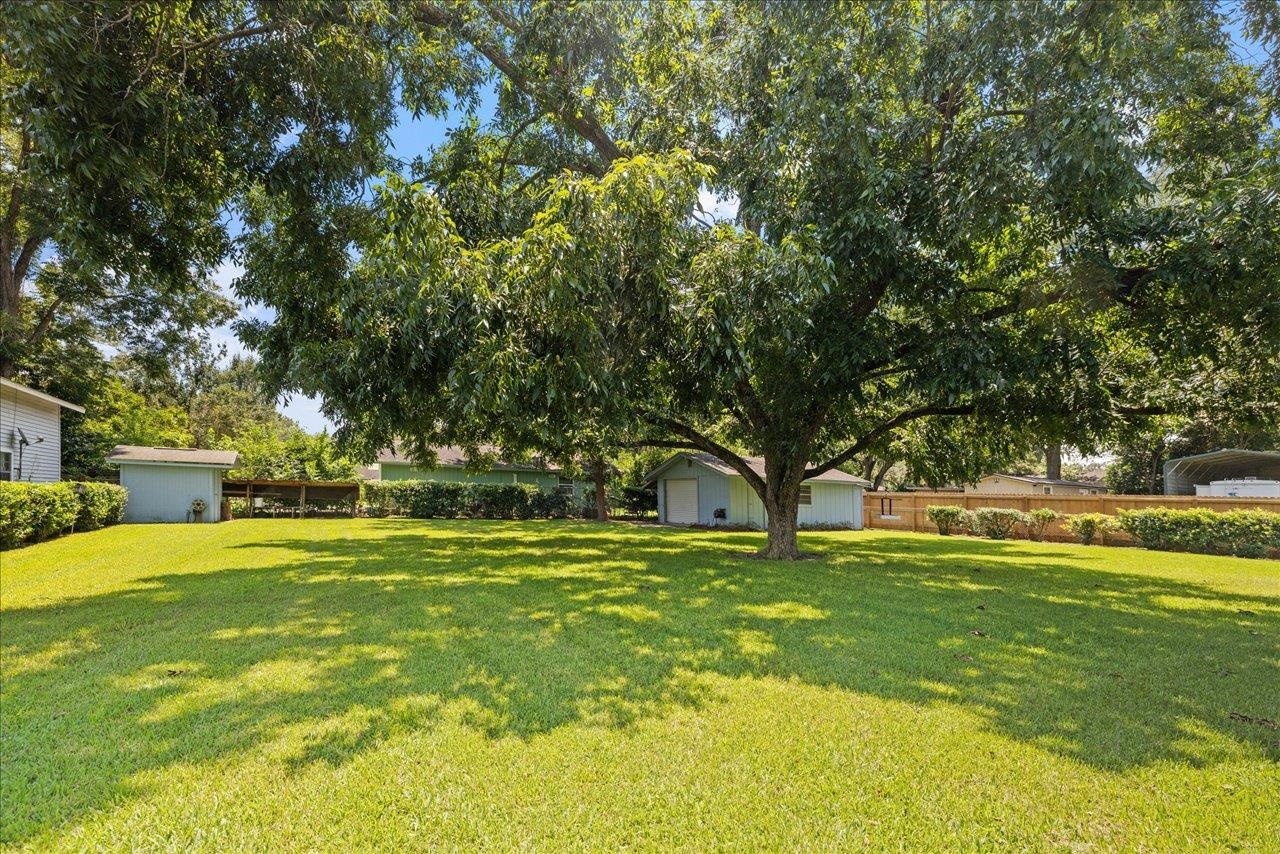 1941 Queenswood Drive