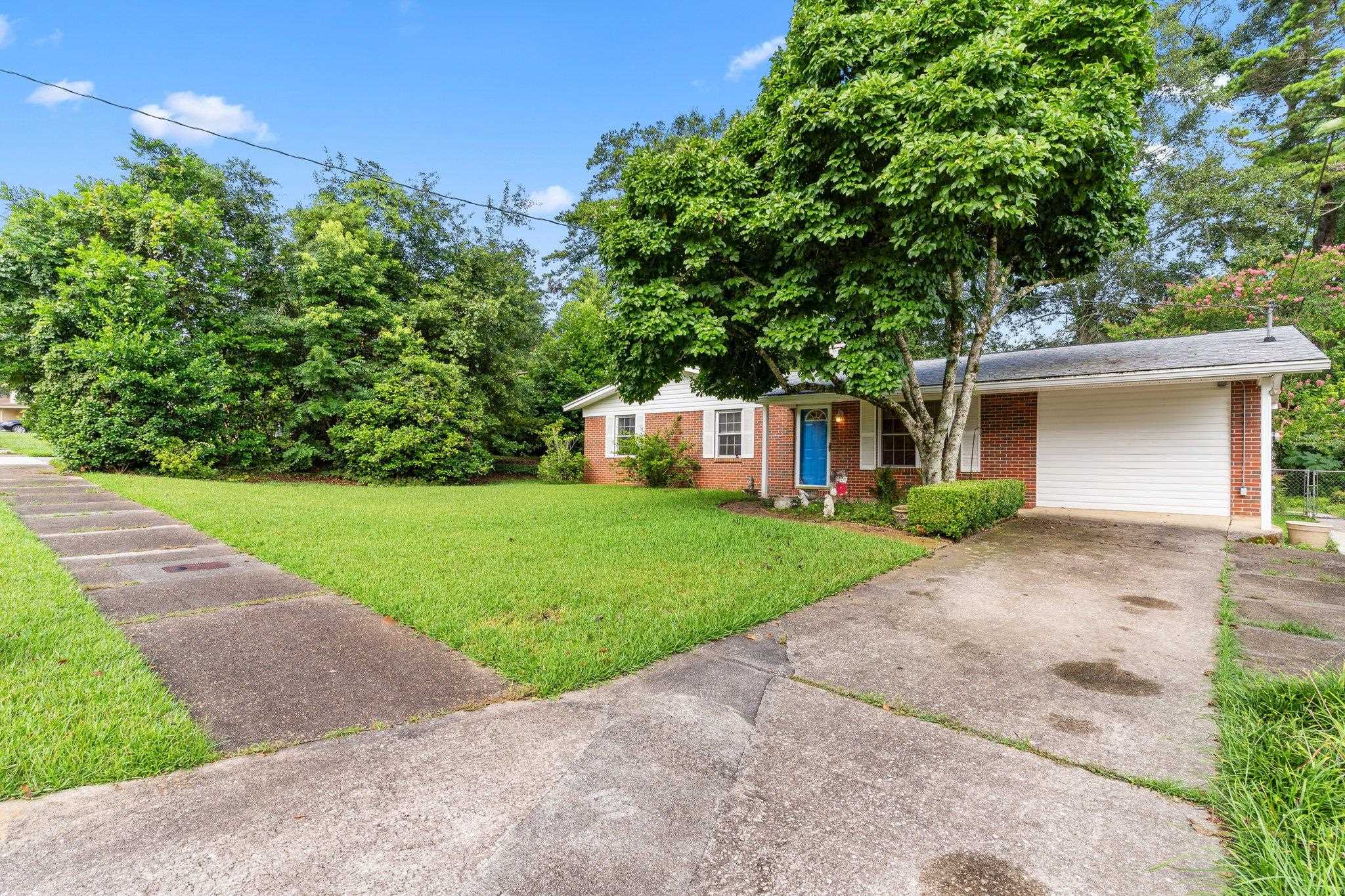 1120 Nandina Court