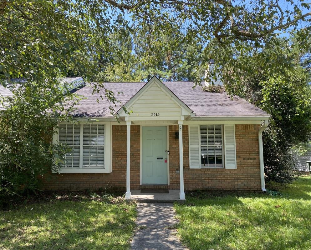 2415 Ian Drive