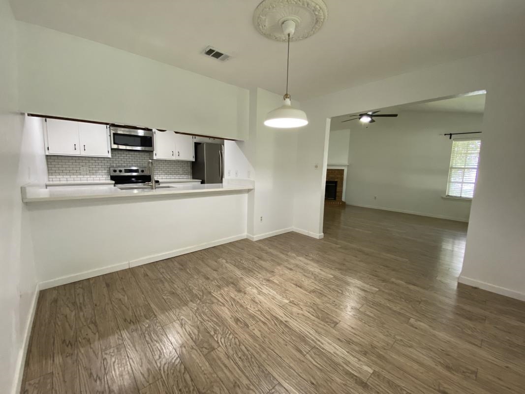 2415 Ian Drive