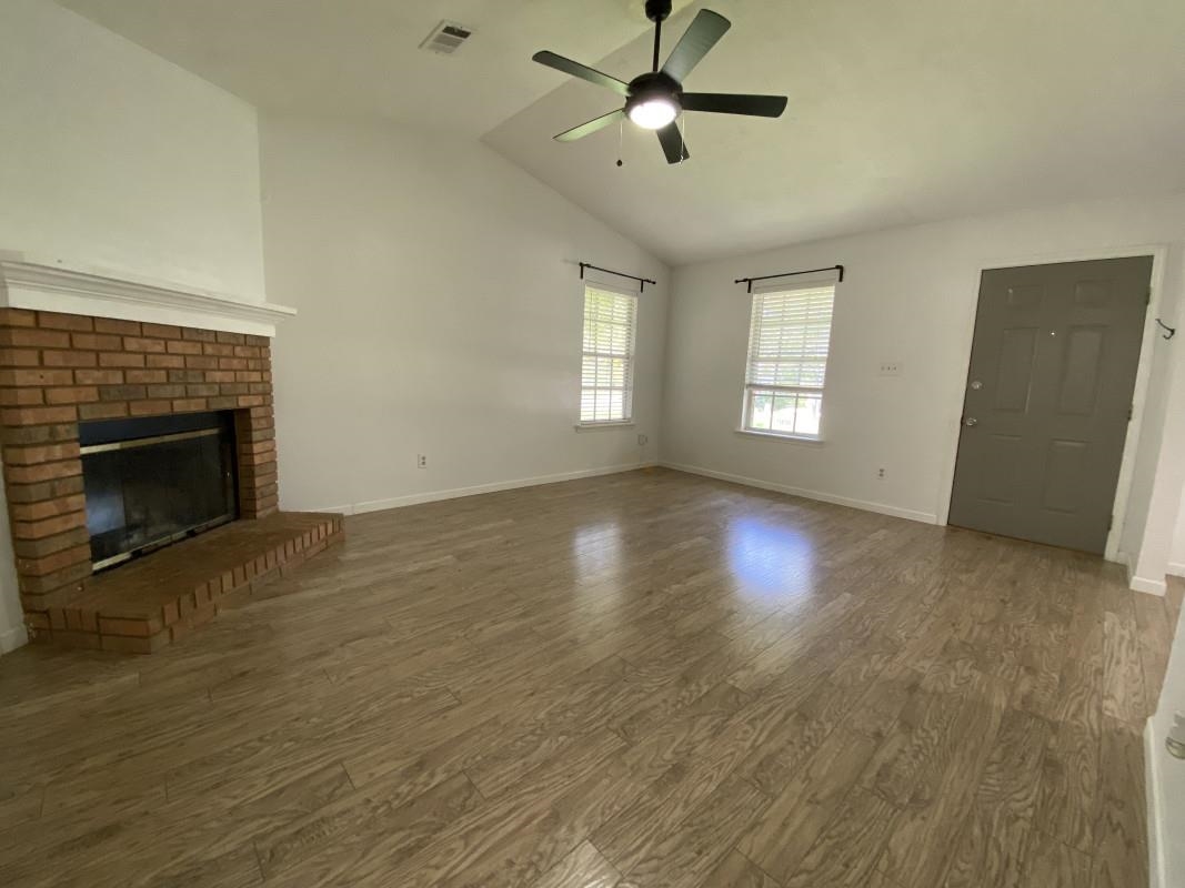 2415 Ian Drive
