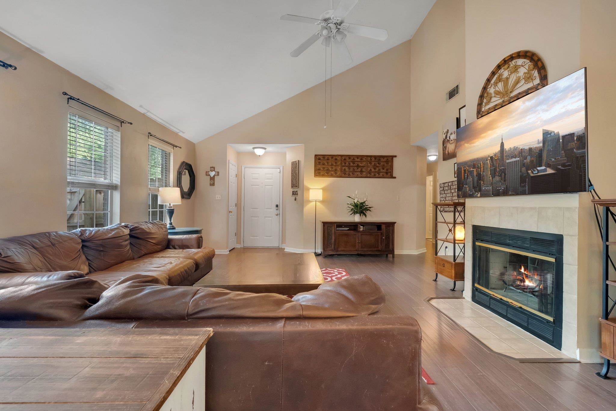 2587 Yarmouth Lane