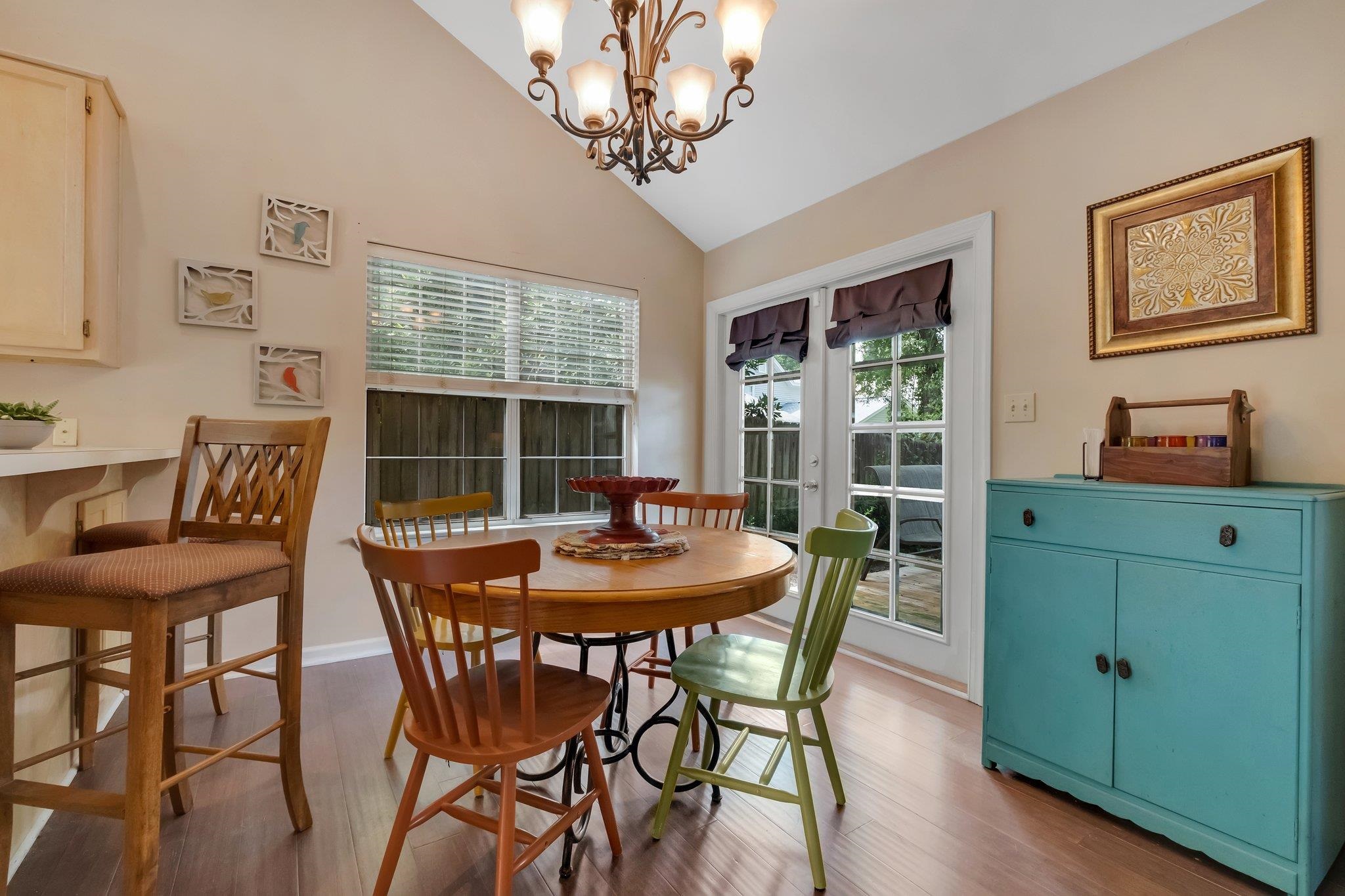 2587 Yarmouth Lane