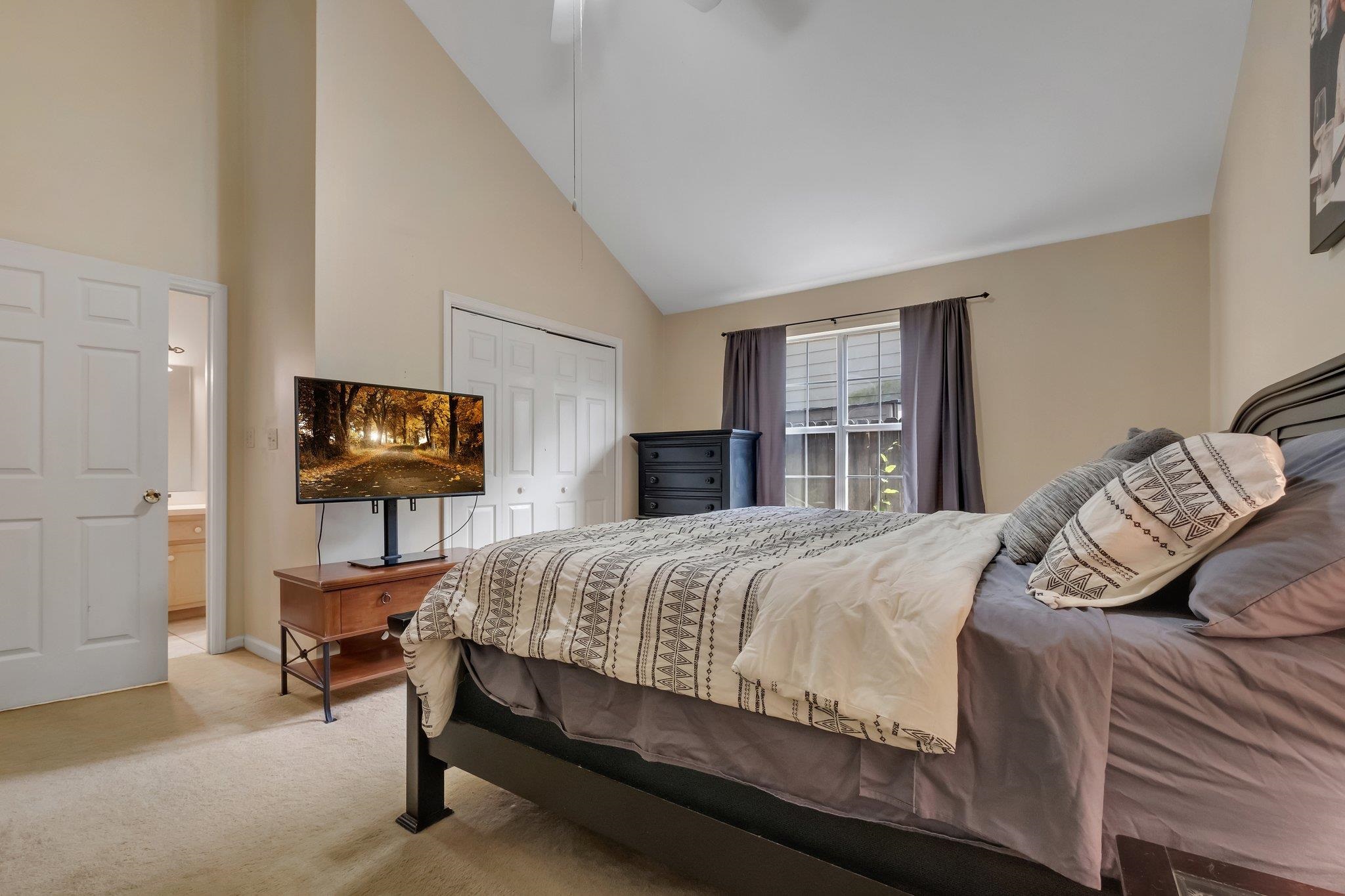 2587 Yarmouth Lane