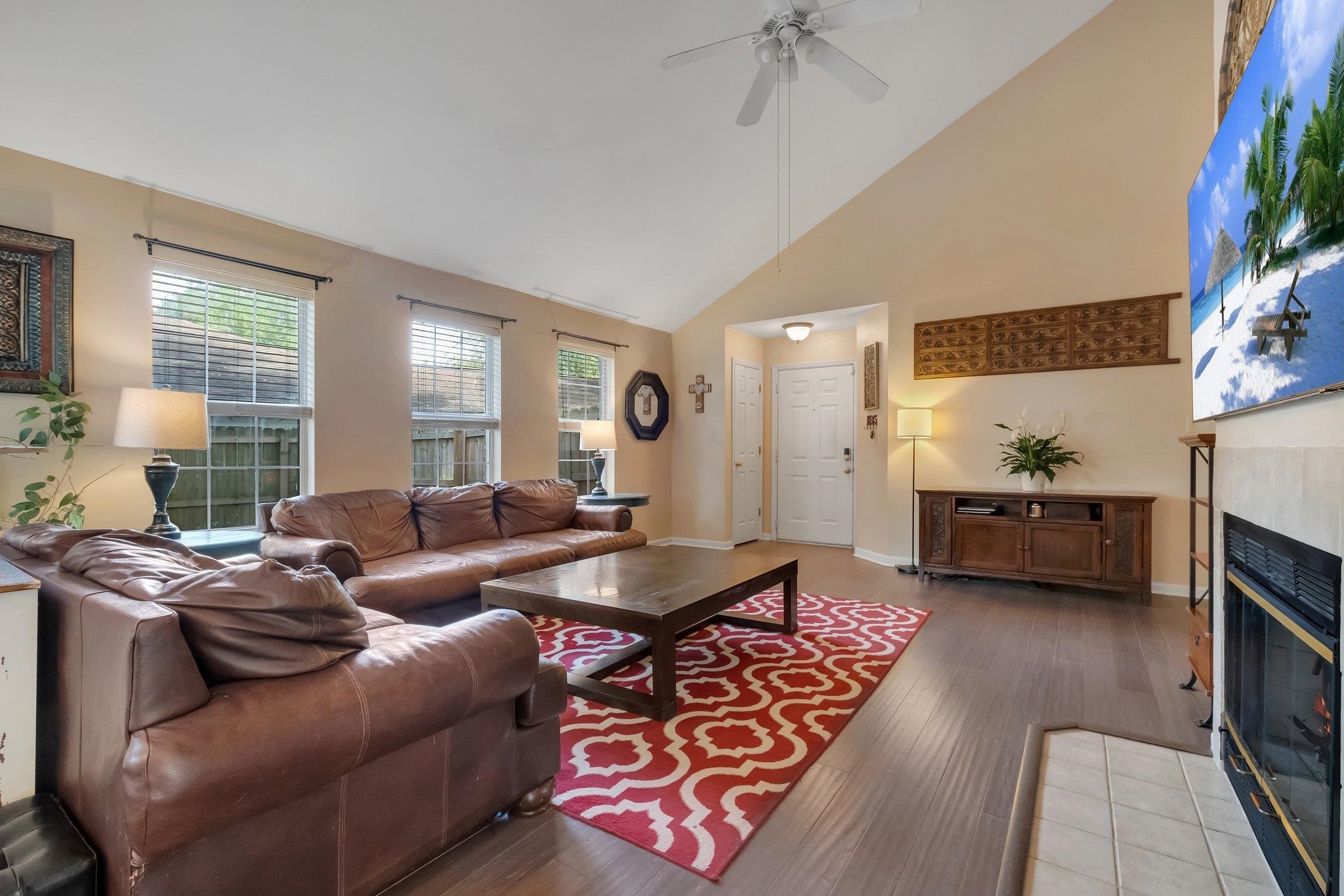 2587 Yarmouth Lane