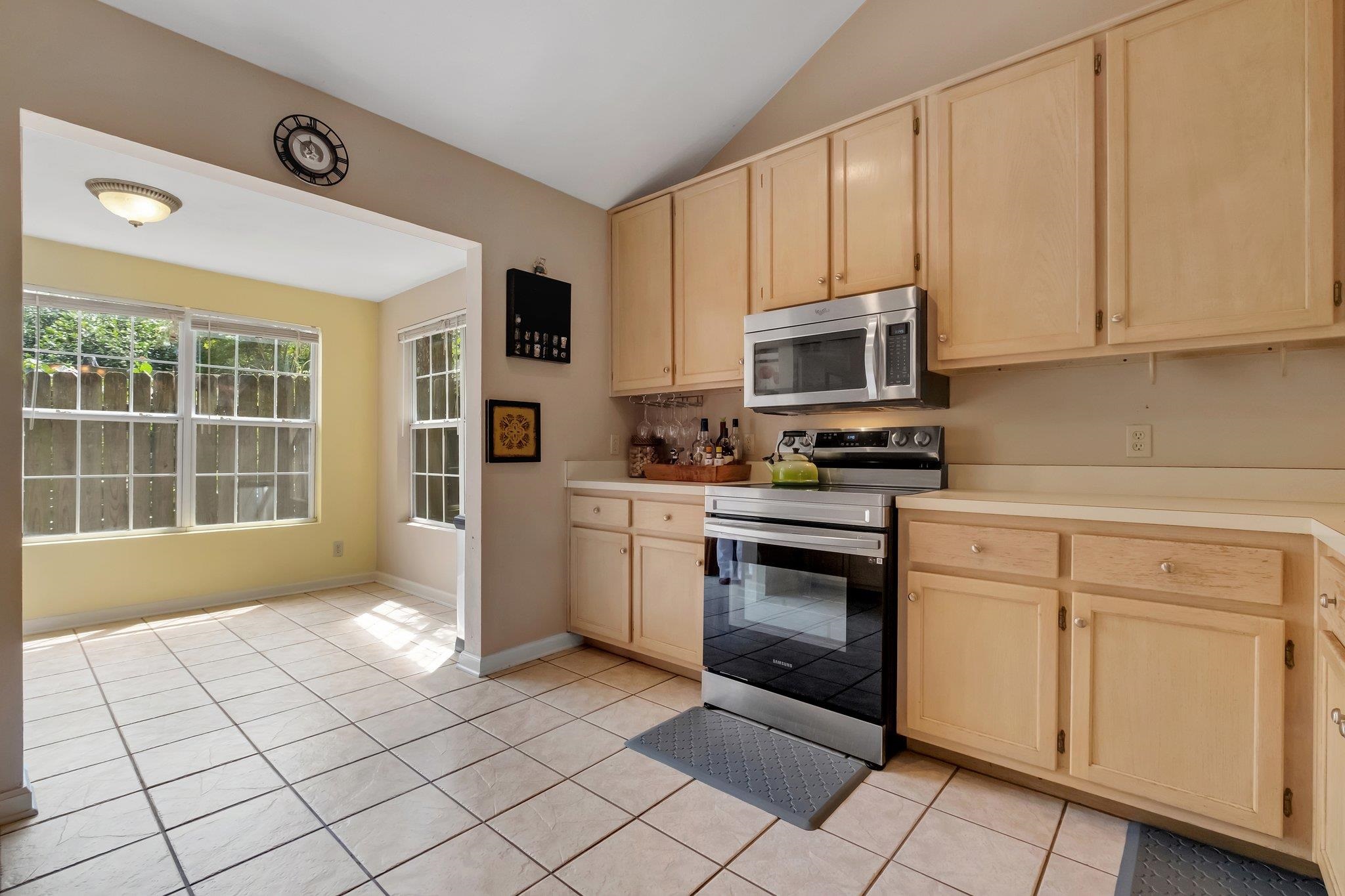 2587 Yarmouth Lane