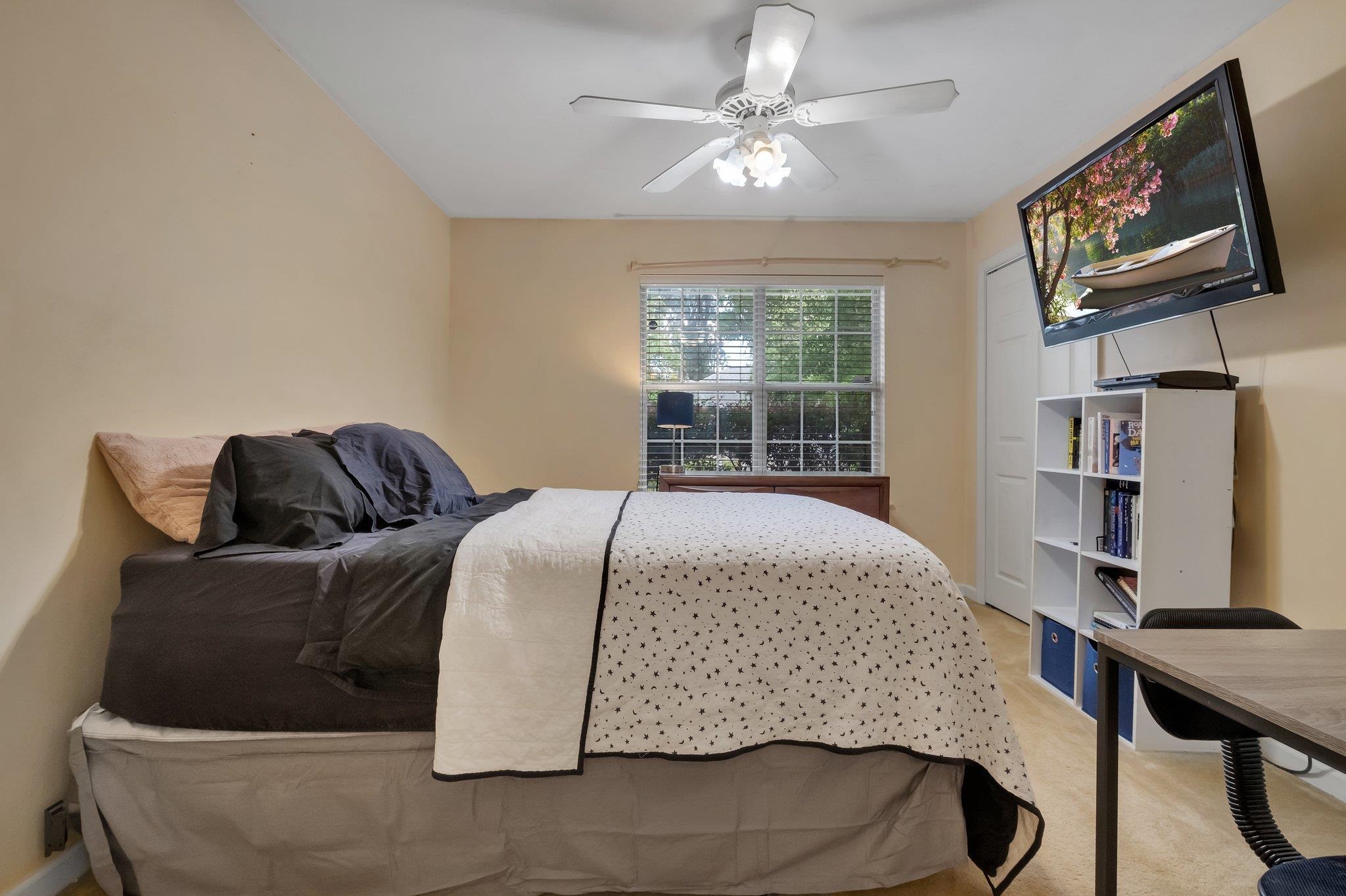 2587 Yarmouth Lane