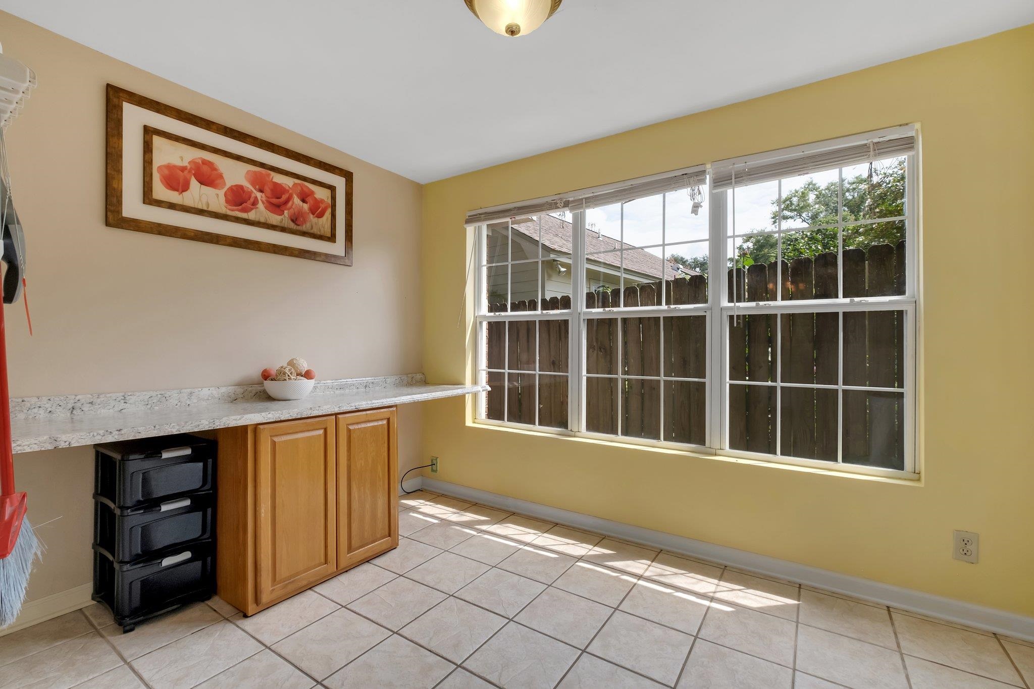 2587 Yarmouth Lane