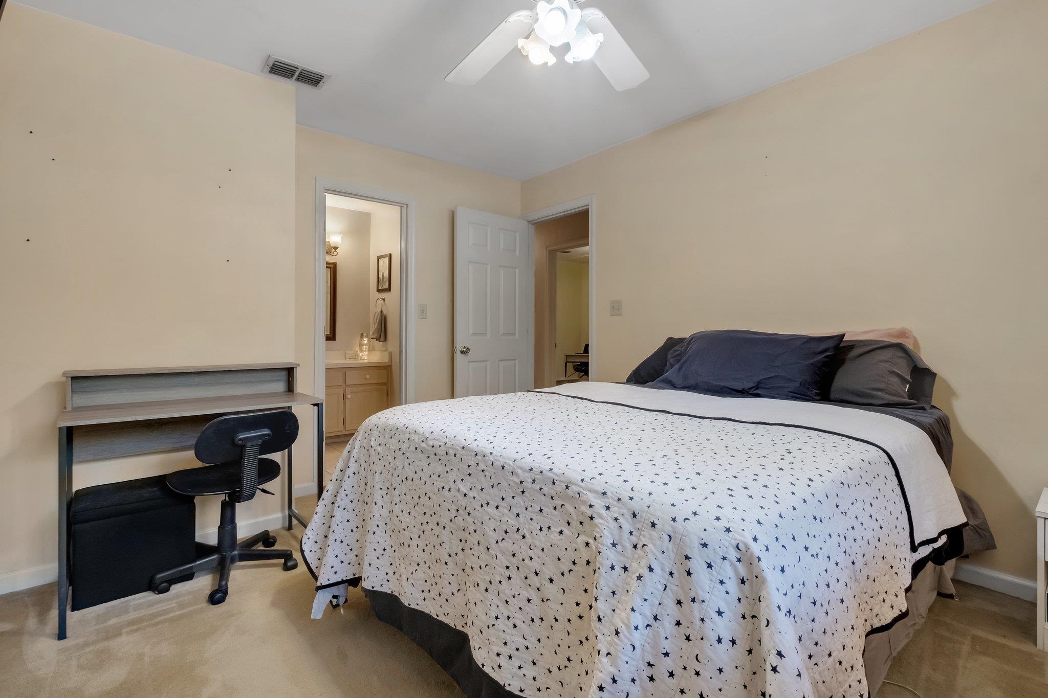 2587 Yarmouth Lane