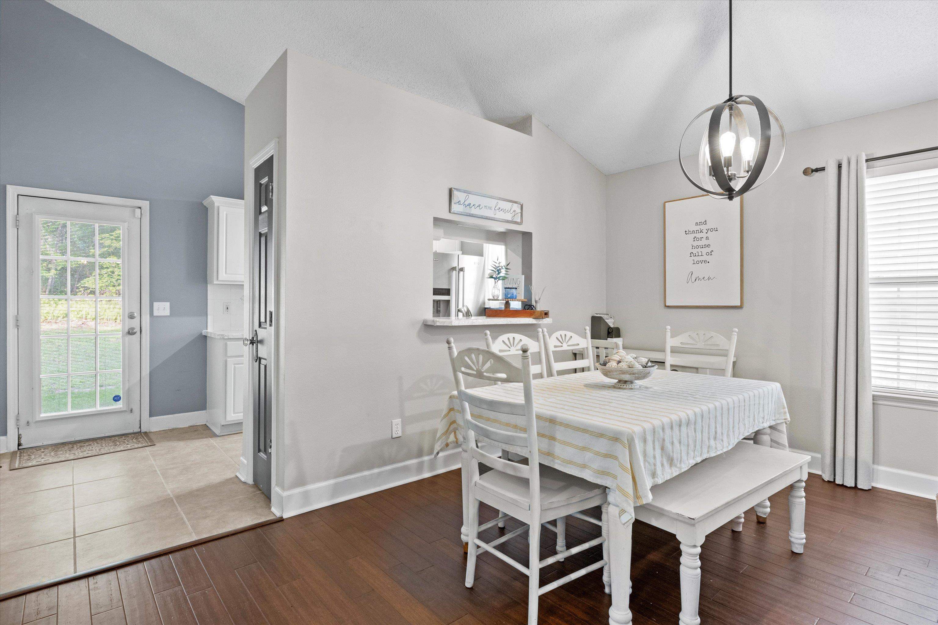 9138 Stonehenge Trail