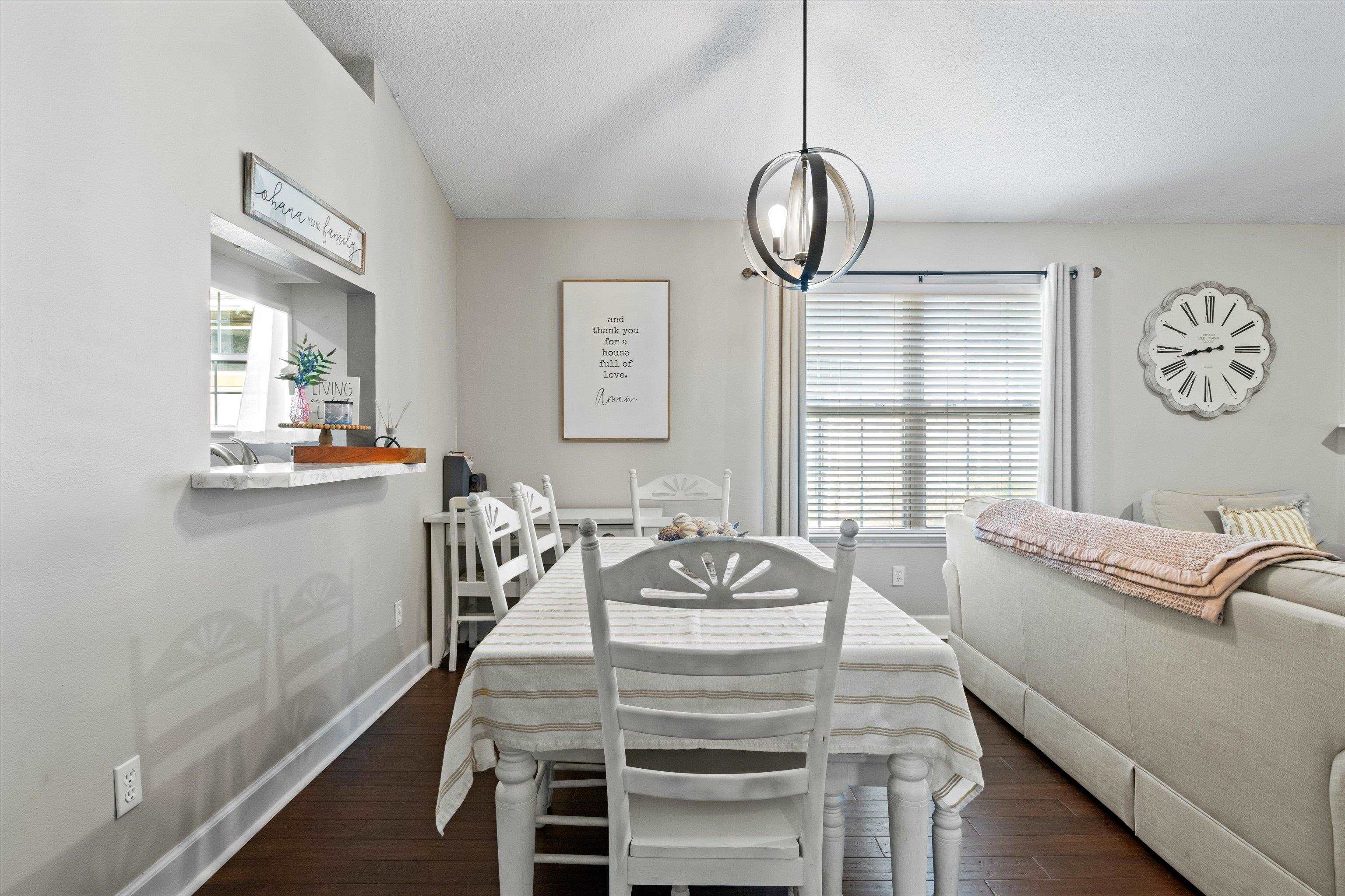 9138 Stonehenge Trail