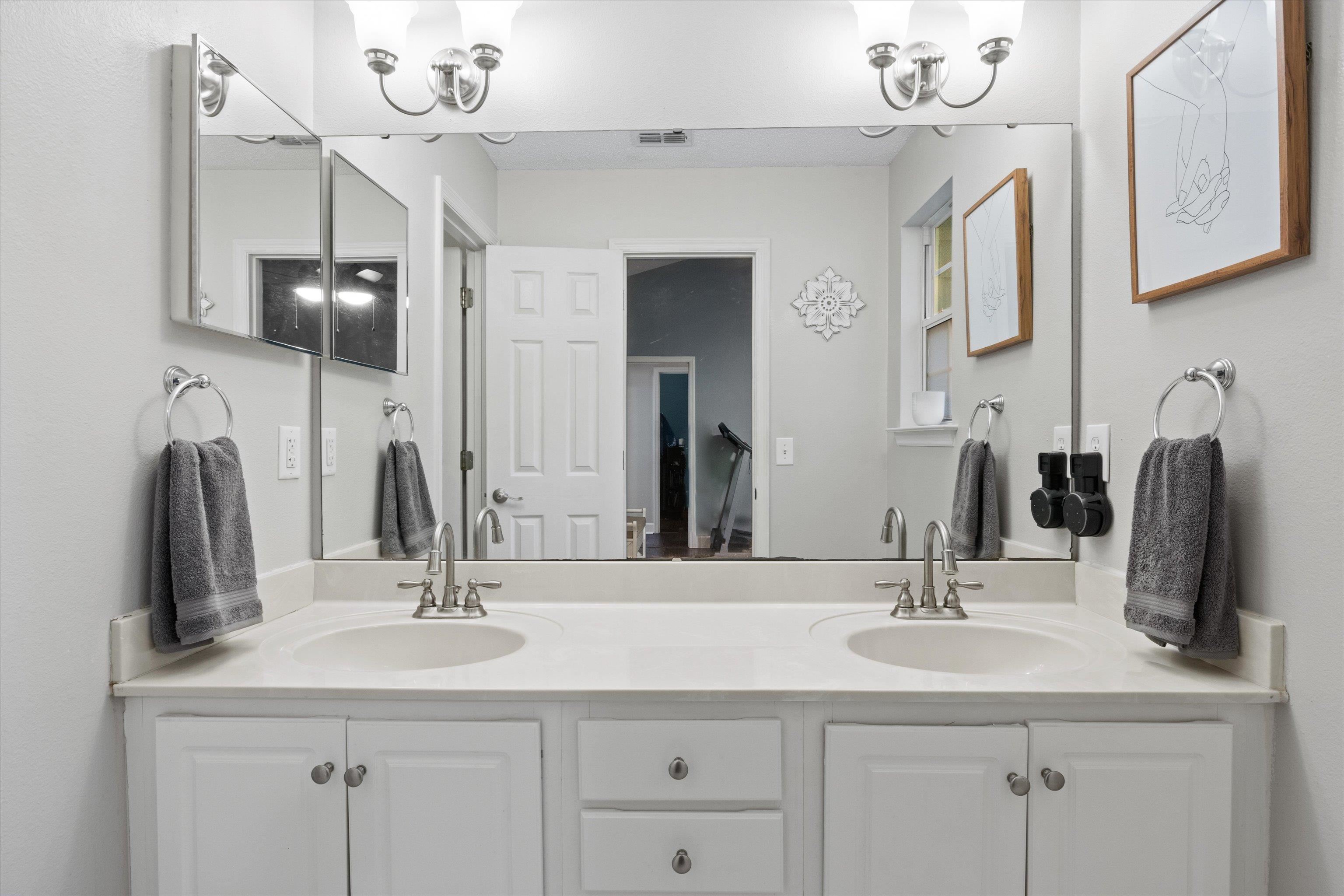 9138 Stonehenge Trail