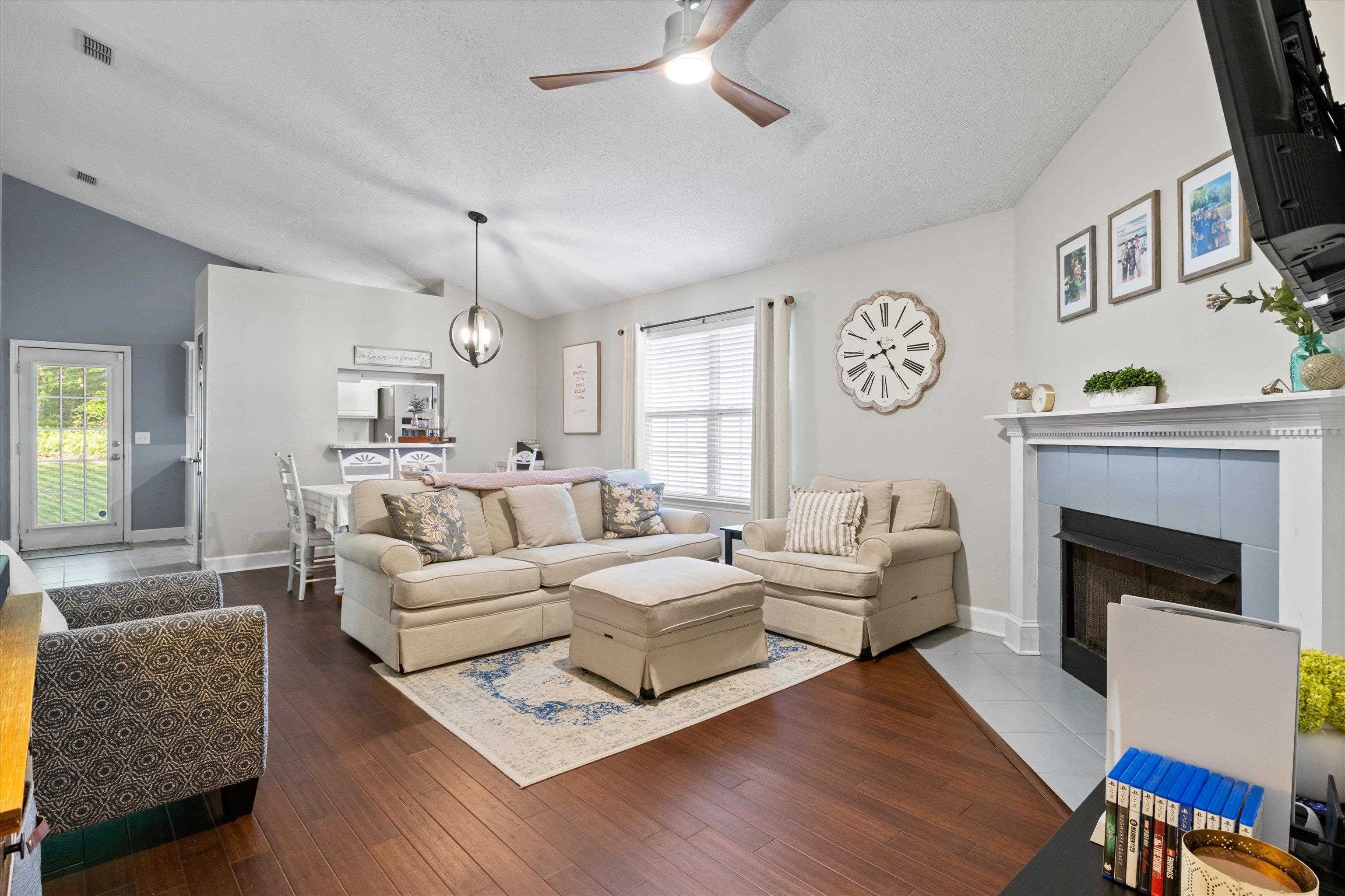 9138 Stonehenge Trail