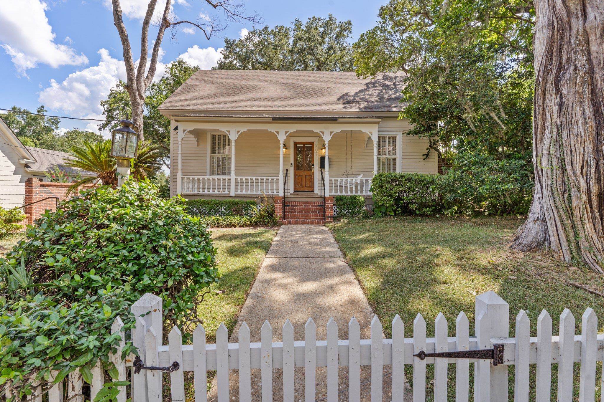 507 E Call Street