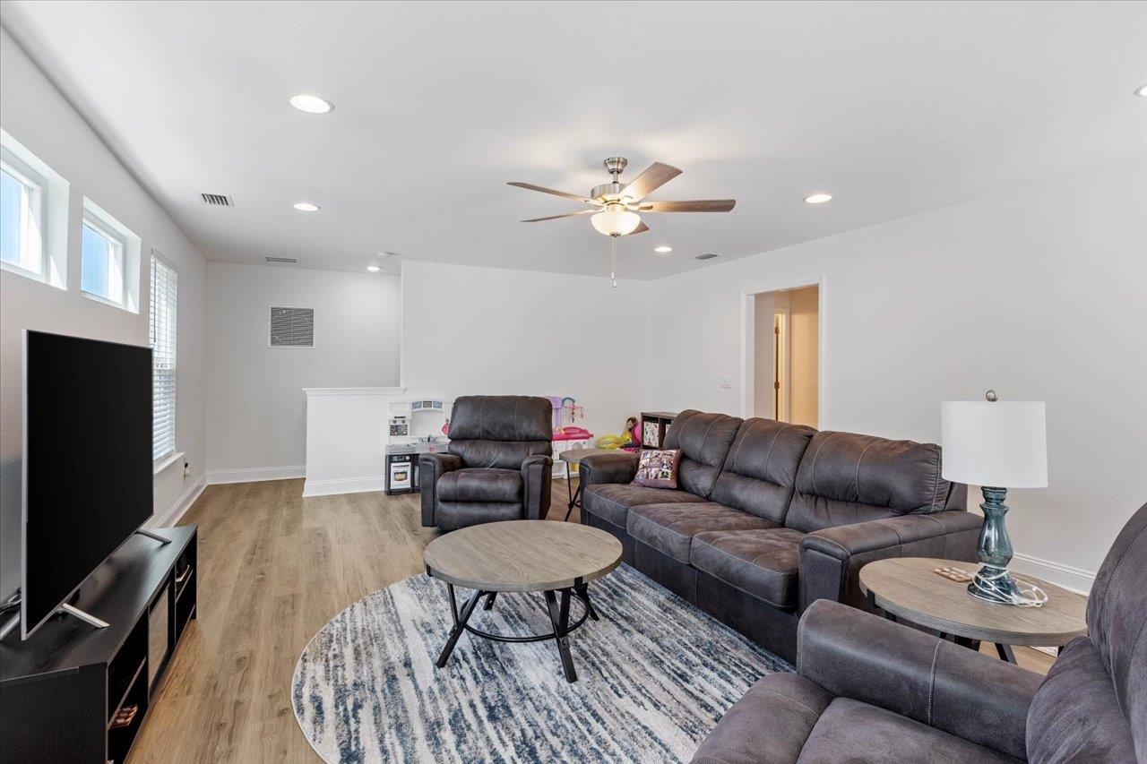 8763 Greenridge Lane
