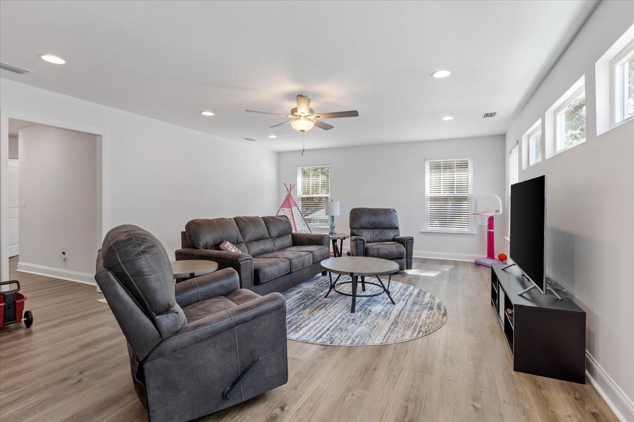 8763 Greenridge Lane