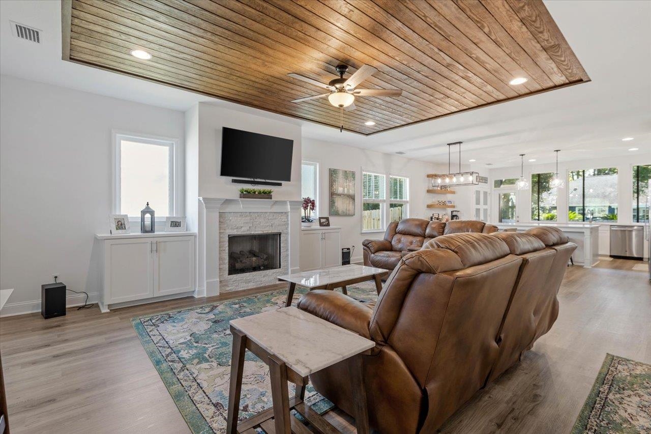 8763 Greenridge Lane