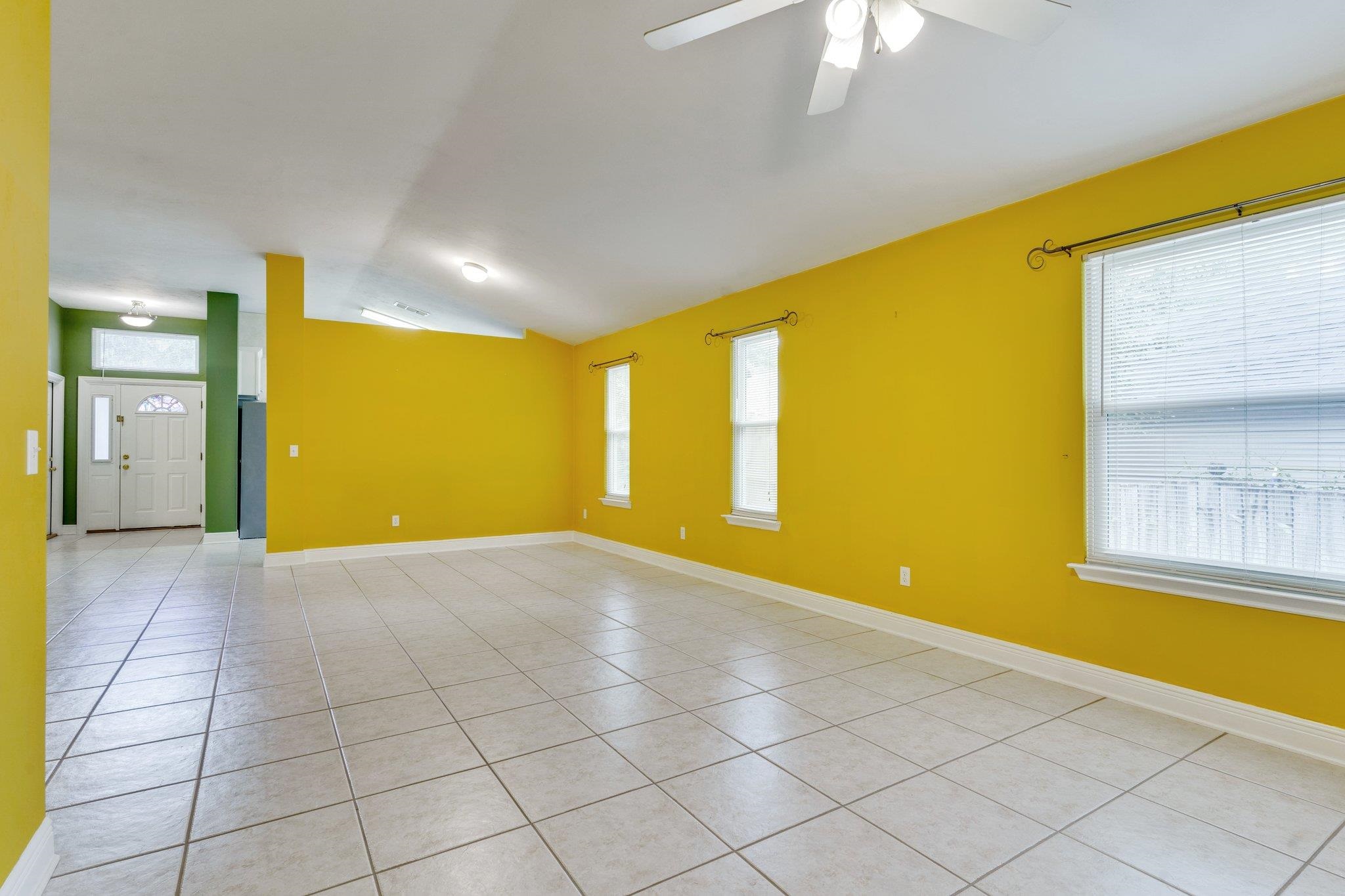 1535 Applewood Way