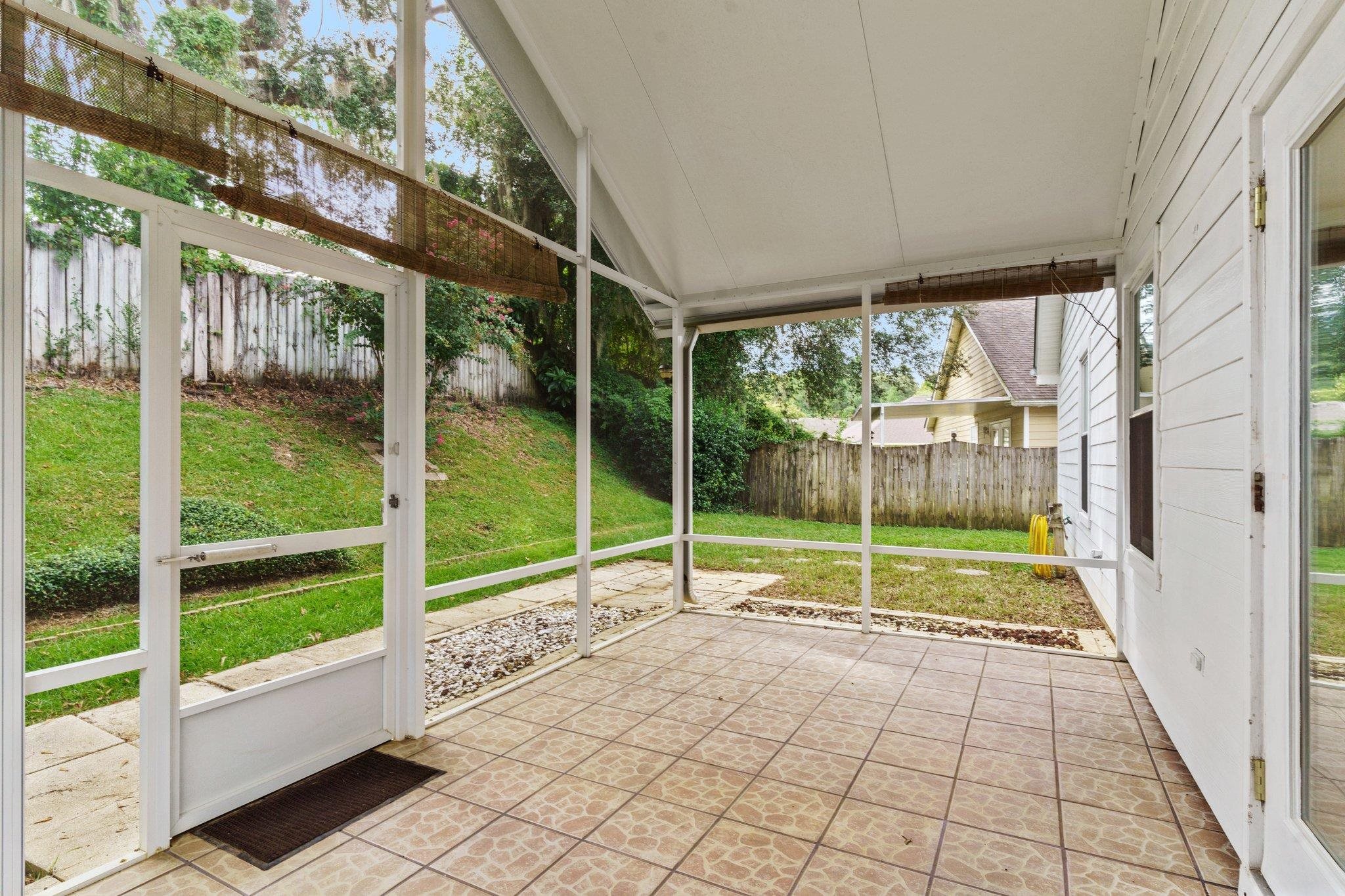 1535 Applewood Way