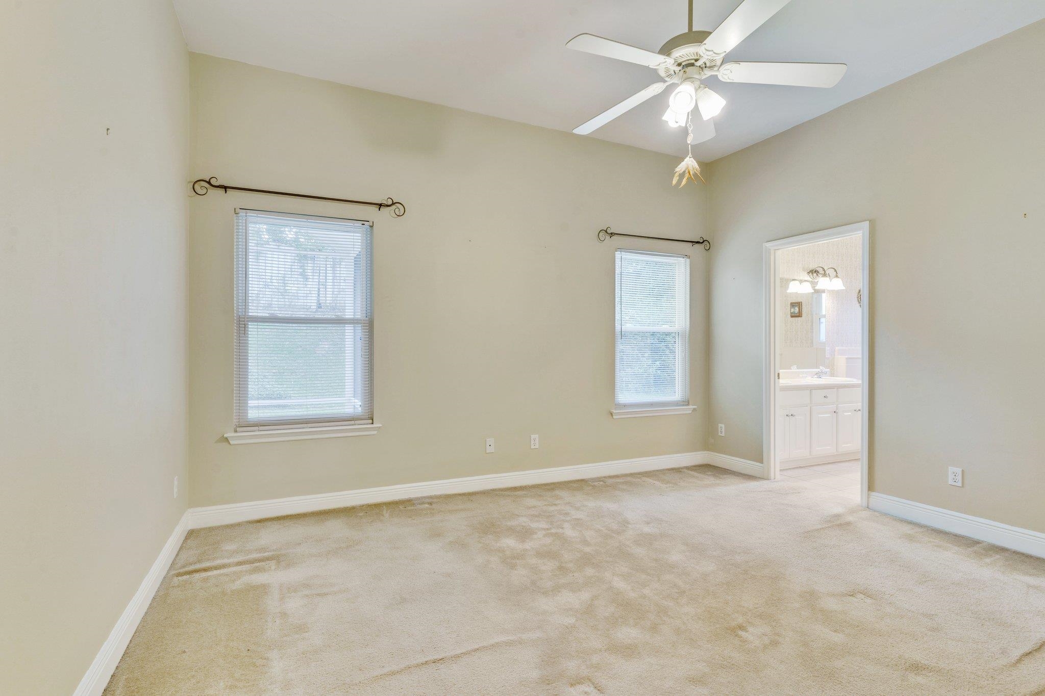 1535 Applewood Way