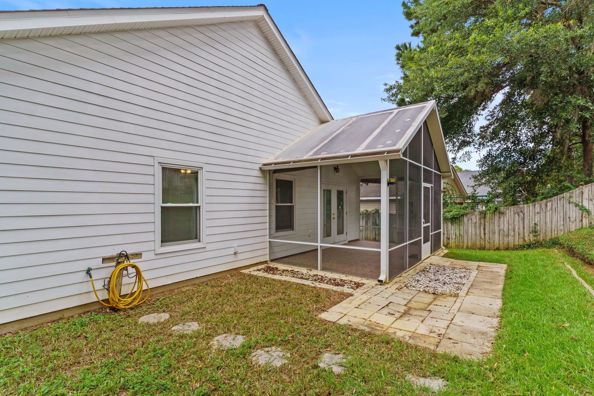 1535 Applewood Way