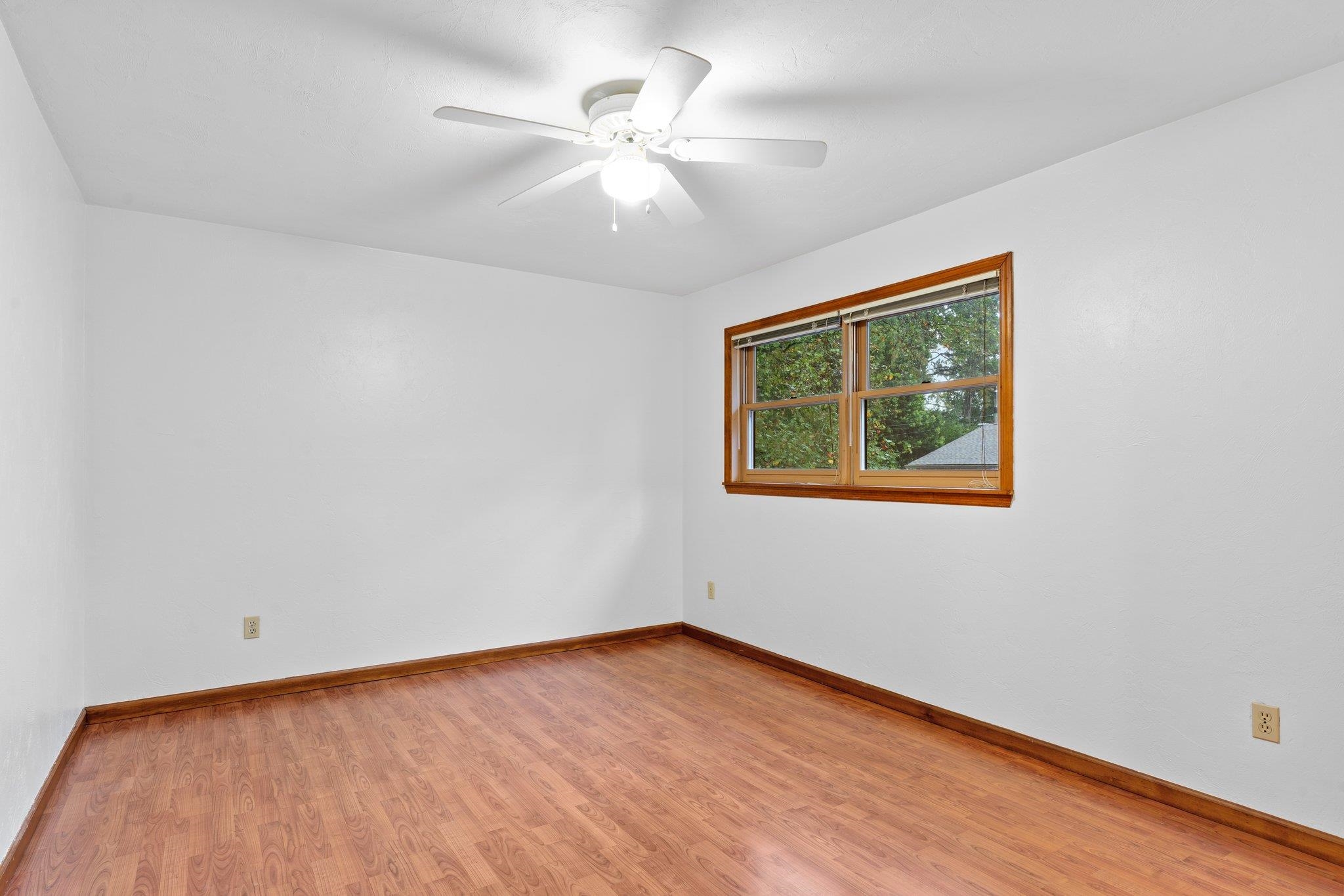 1842 Fernando Lane