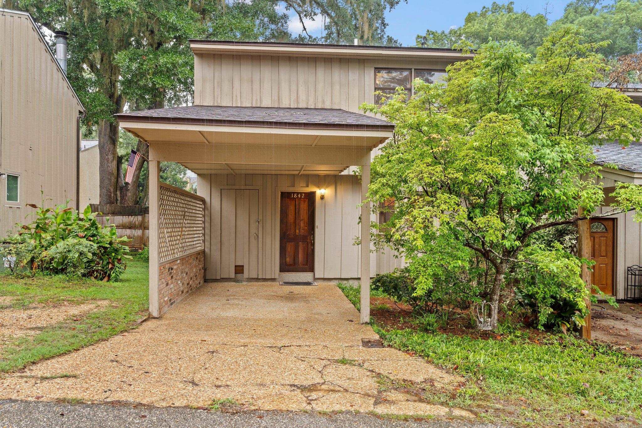 1842 Fernando Lane