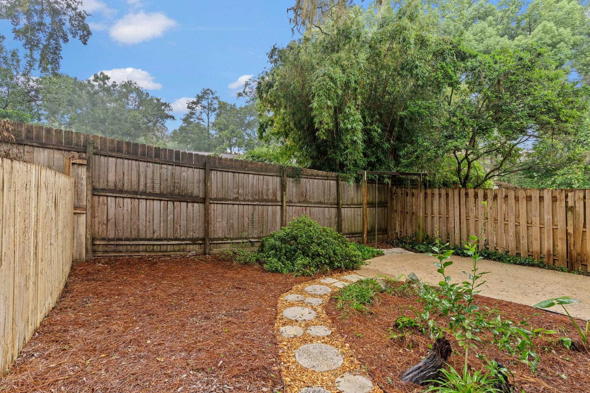 1842 Fernando Lane