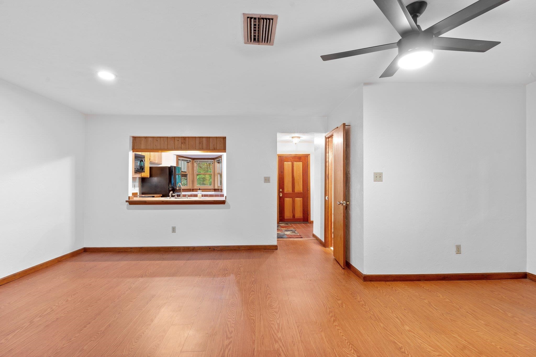 1842 Fernando Lane