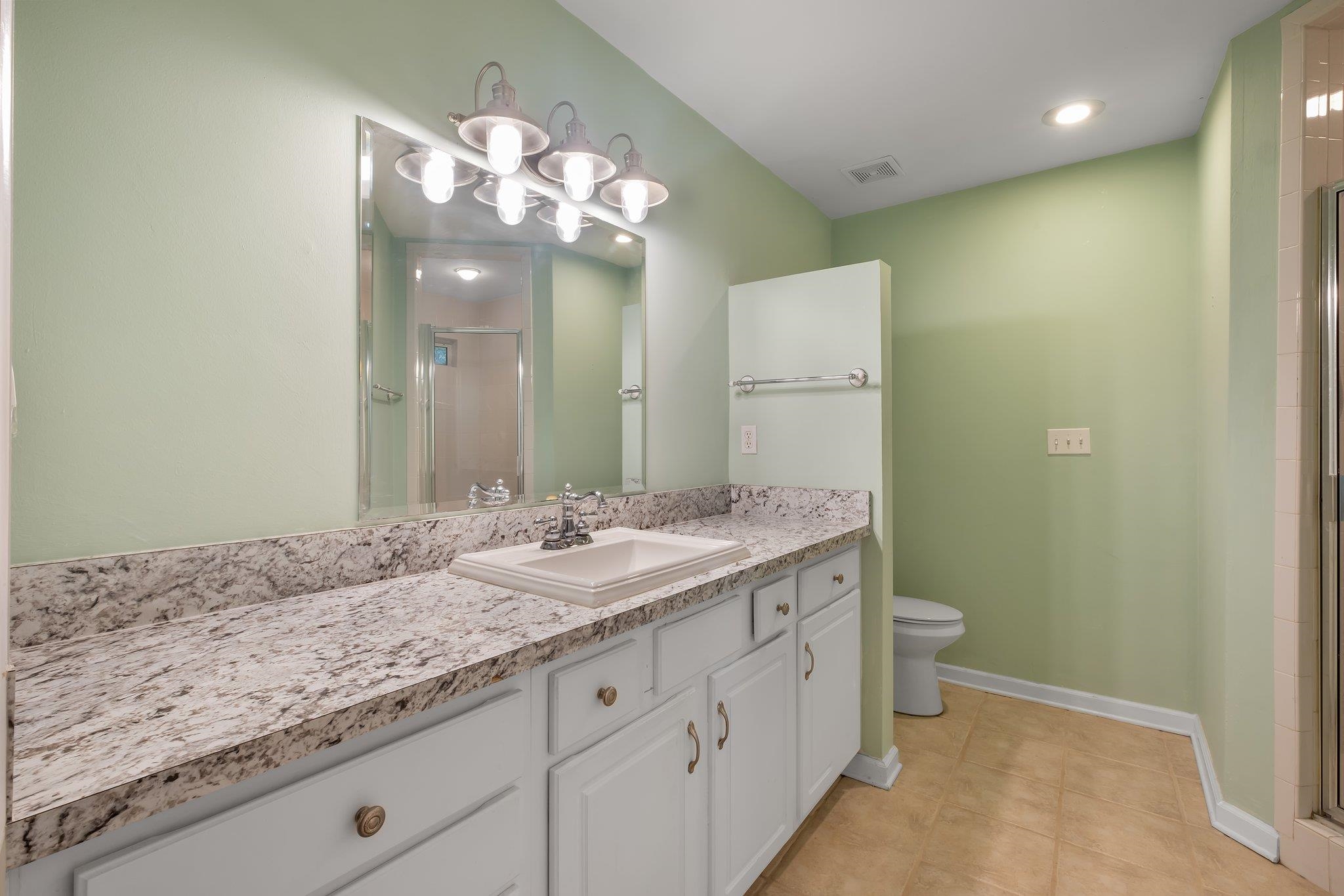 2922 Bay Shore Drive