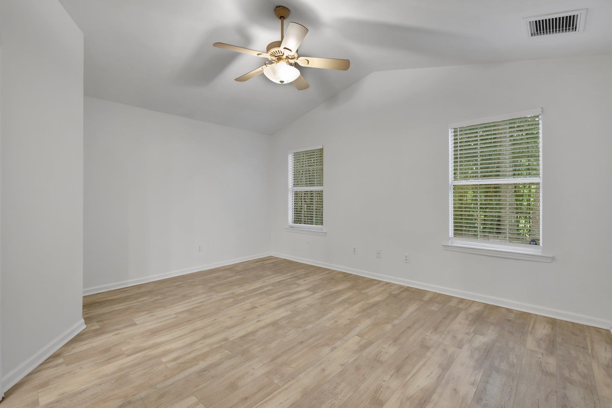 2922 Bay Shore Drive