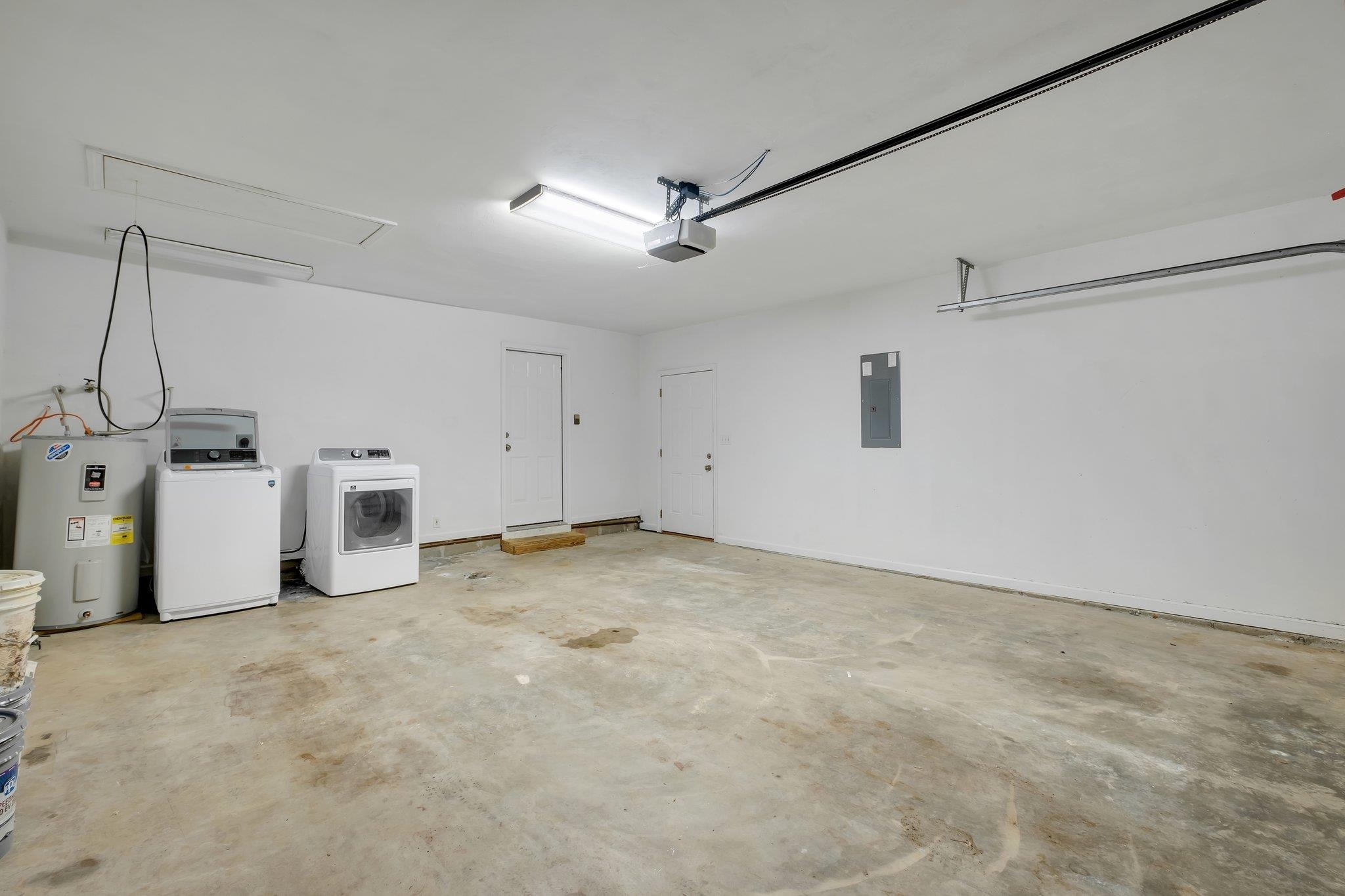 2922 Bay Shore Drive