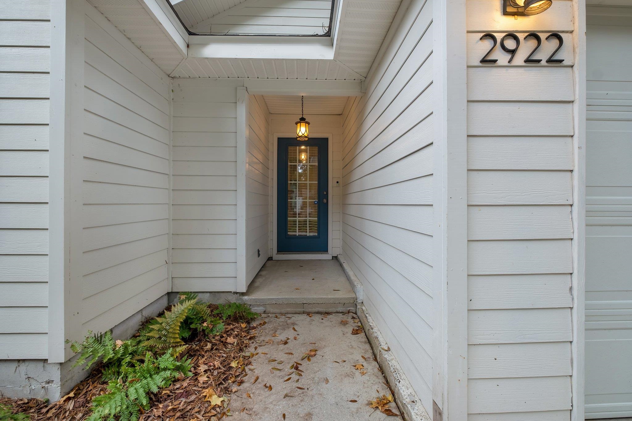 2922 Bay Shore Drive
