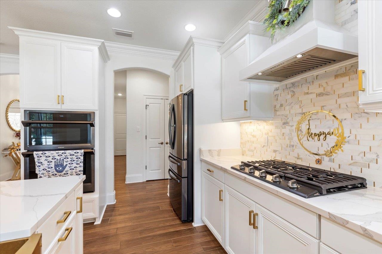 3326 Mariana Oaks Dr