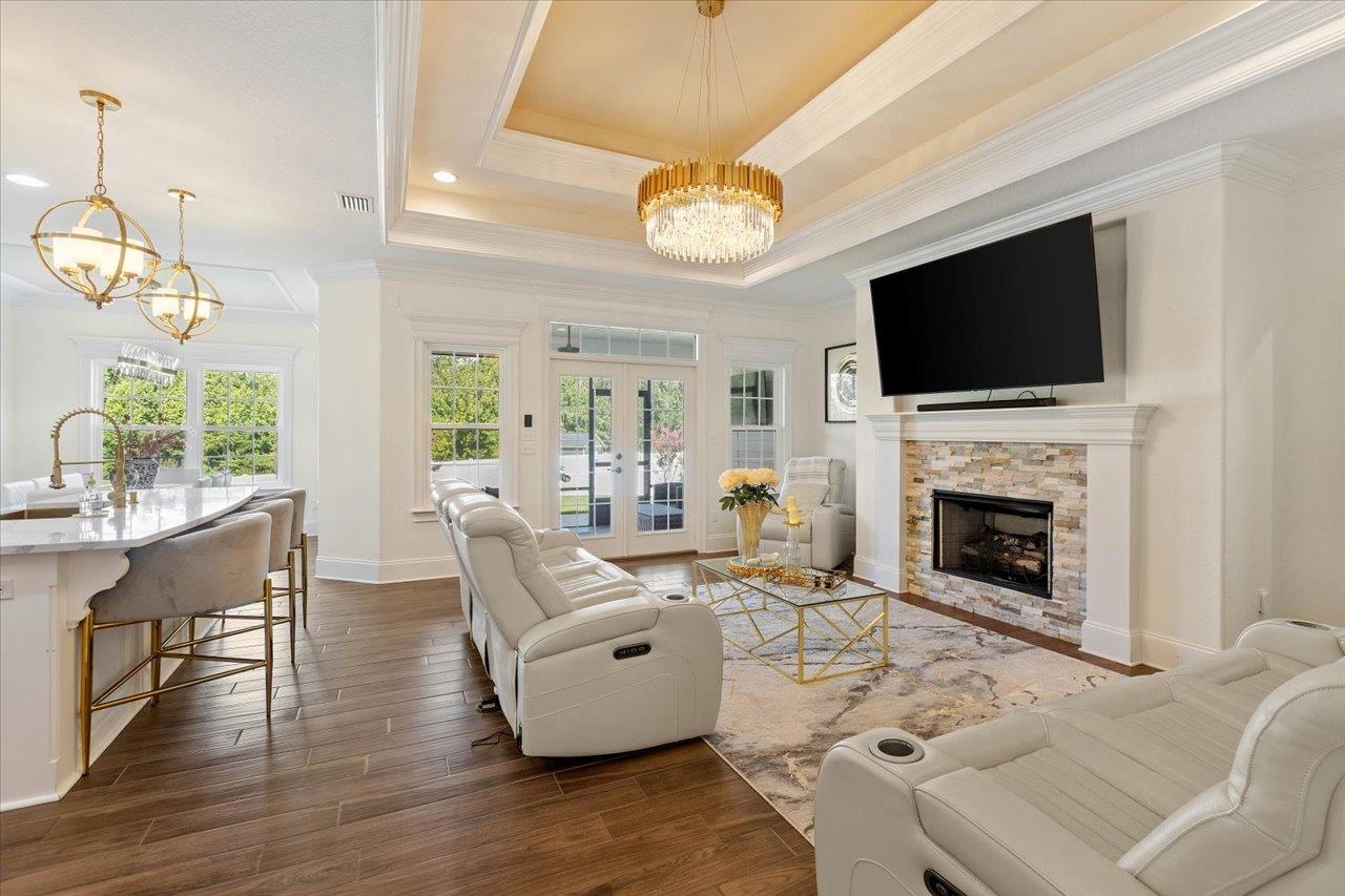 3326 Mariana Oaks Dr