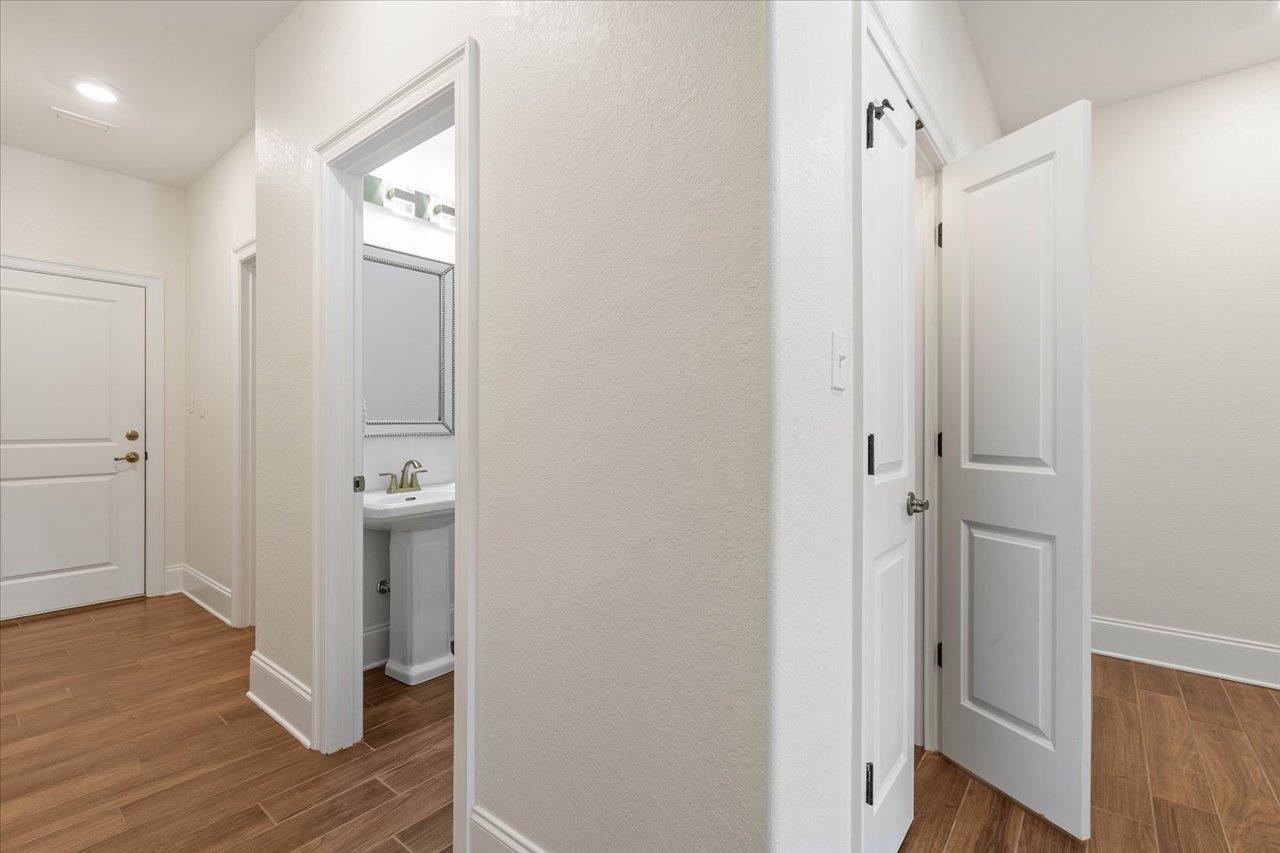 3326 Mariana Oaks Dr