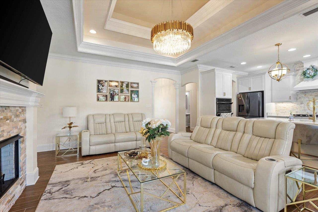 3326 Mariana Oaks Dr
