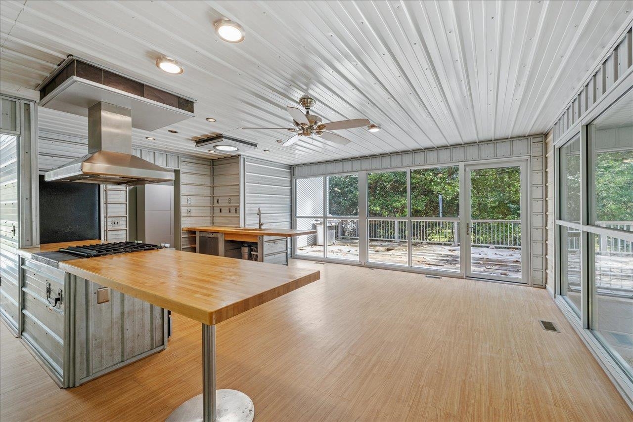 1005 Waverly Drive