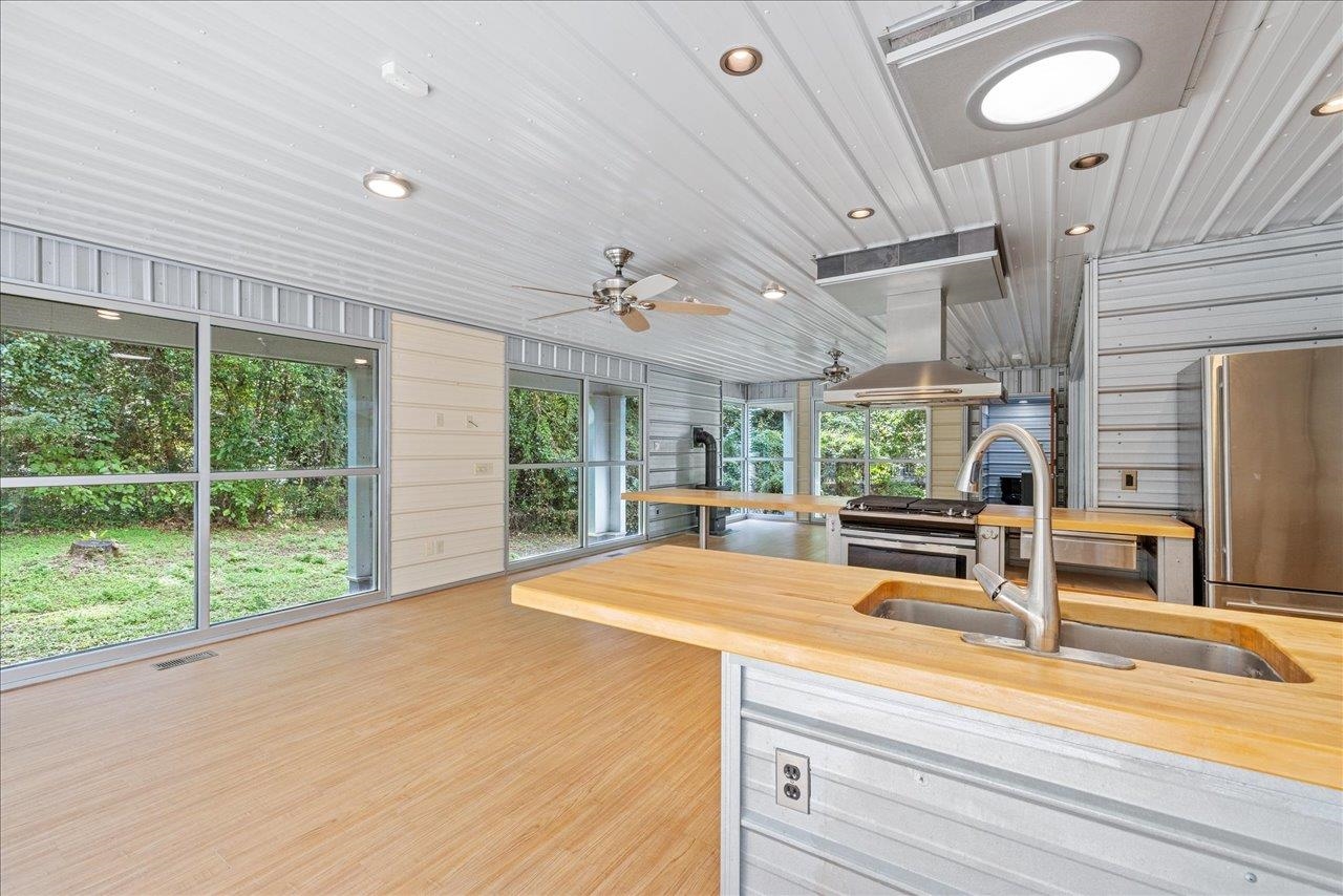 1005 Waverly Drive