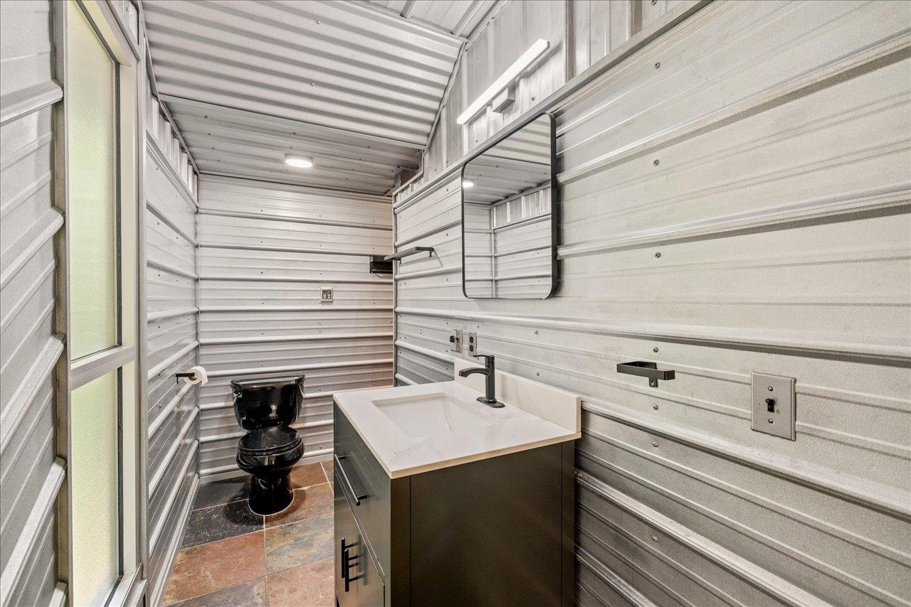 1005 Waverly Drive